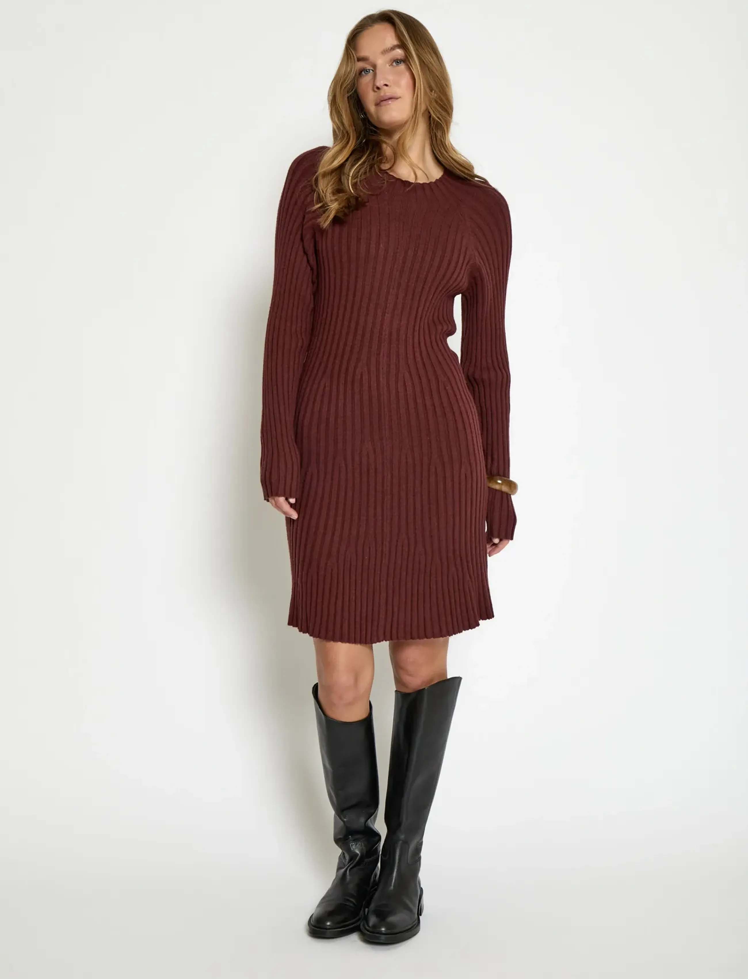 Peppercorn - PCAnna Rib Over Knee Dress - strikkjoler - madder brown - 3