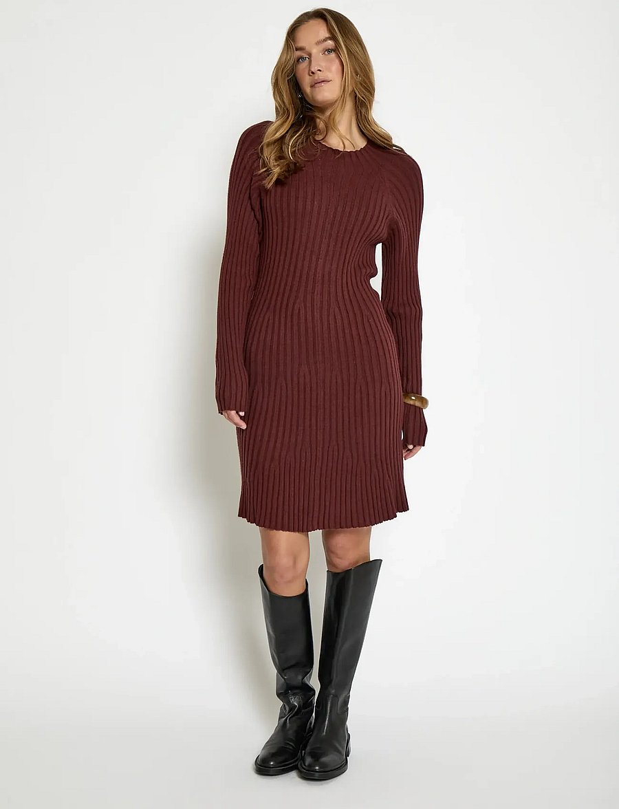 Peppercorn - PCAnna Rib Over Knee Dress - strikkjoler - madder brown - 3