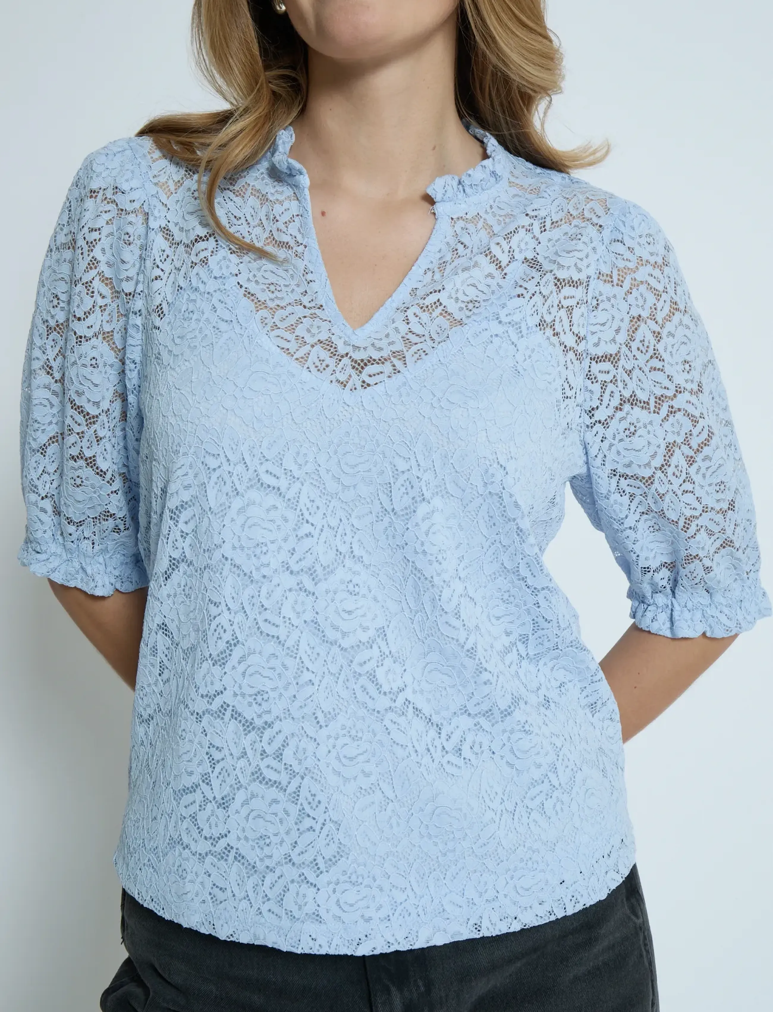 Peppercorn - PCKaroline Lace Blouse - faded denim - 4