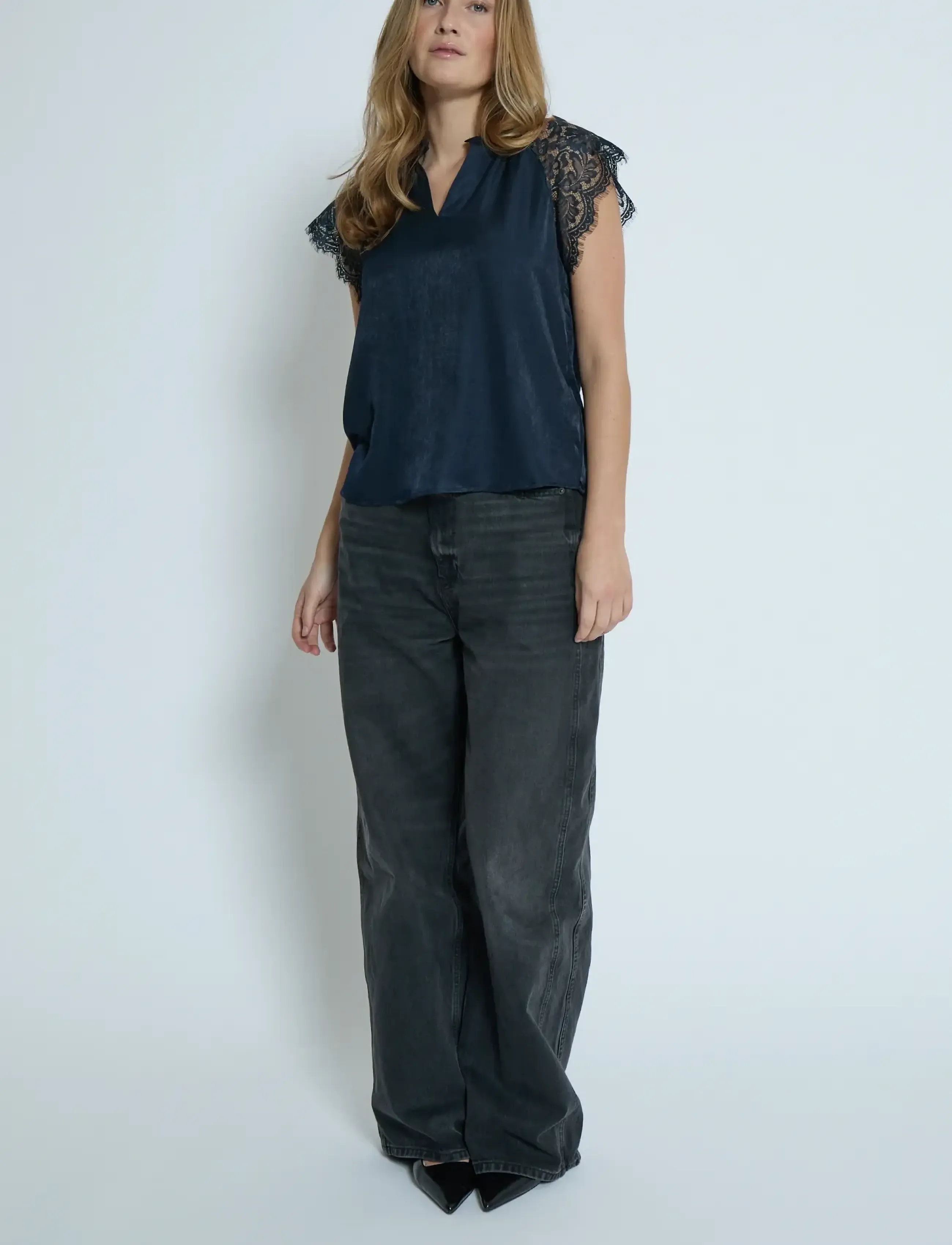 Peppercorn - PCKia Top - kortärmade blusar - navy - 4