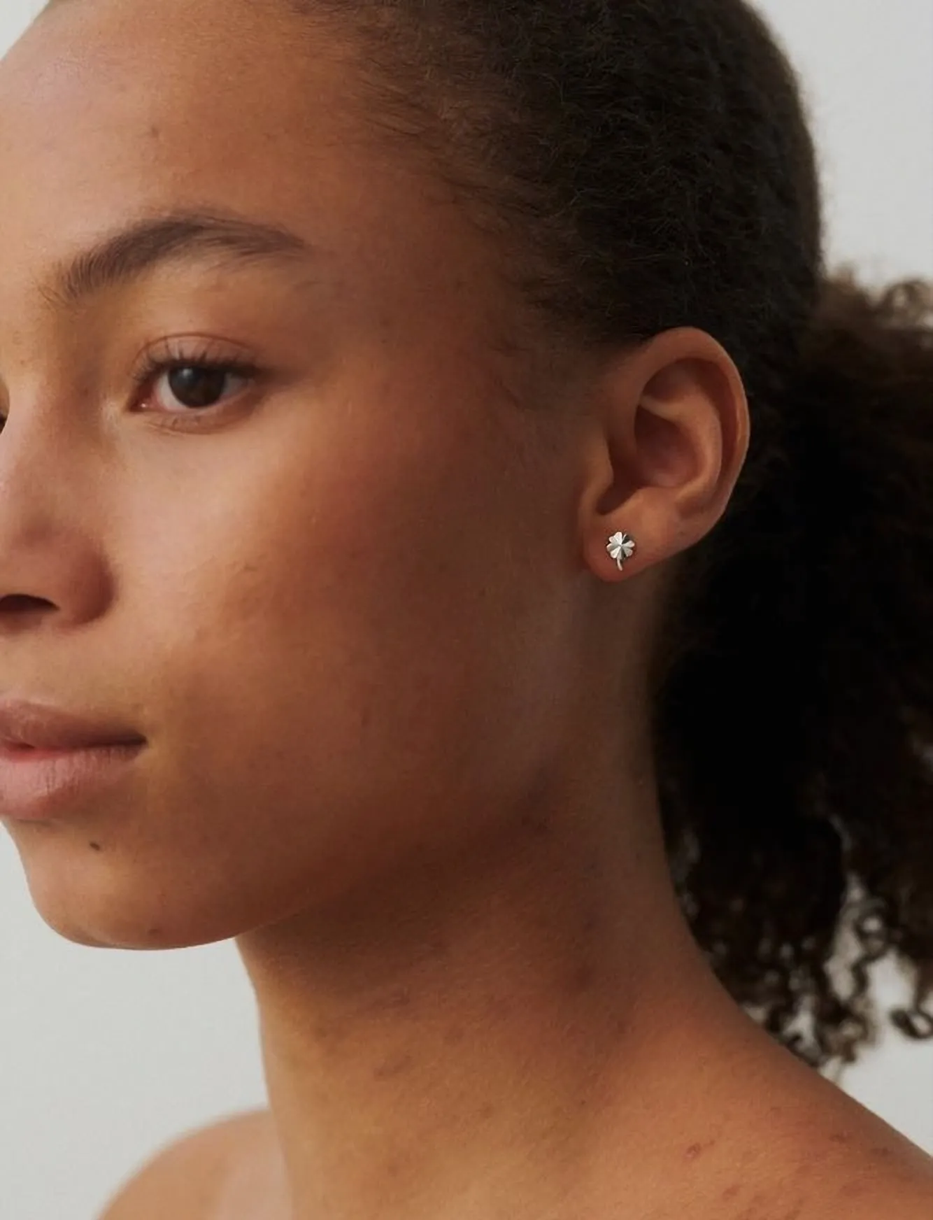 Pernille Corydon Clover Earsticks, One Size, Silver, Øreringe > Ørestikker, Dame