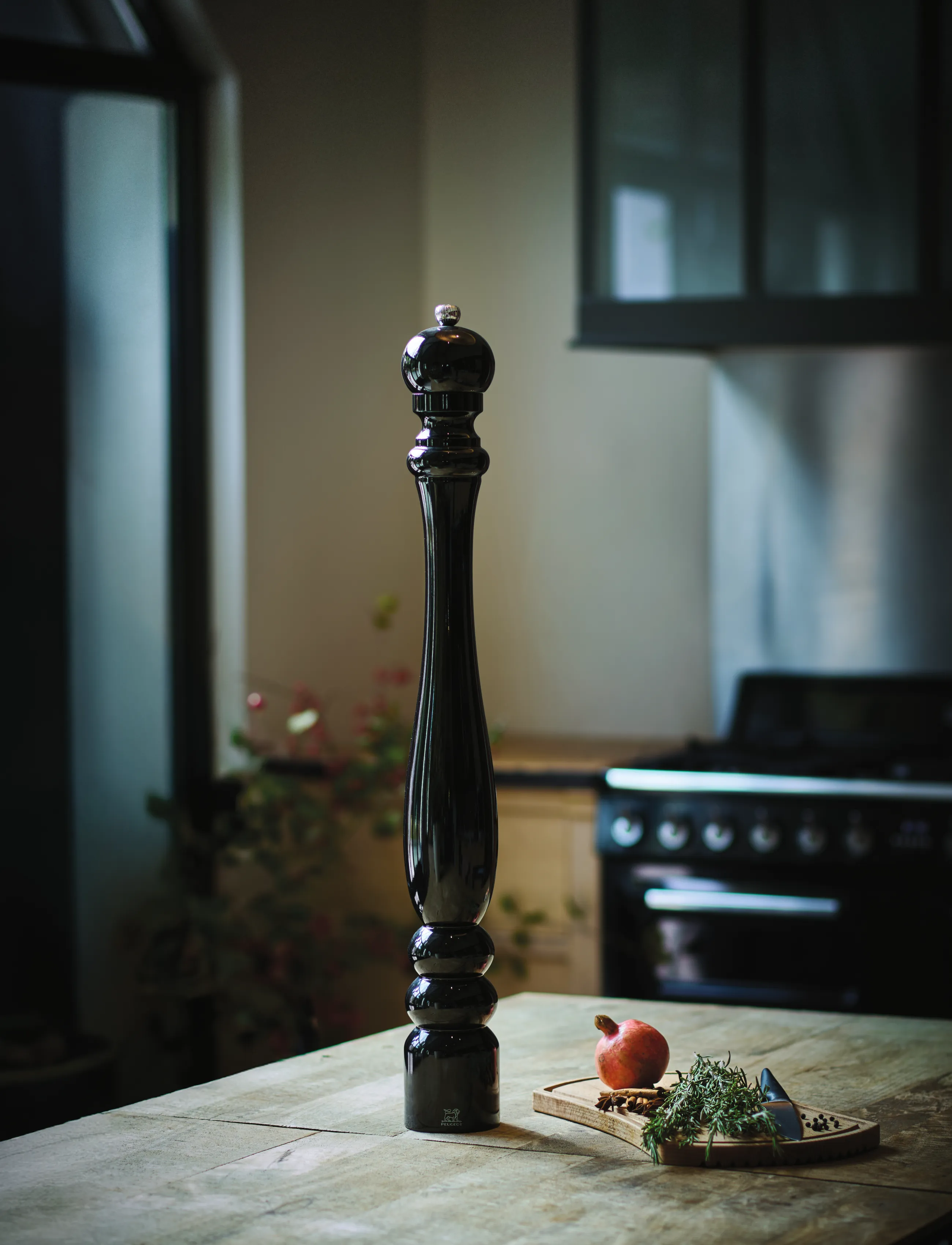Peugeot - Paris peberkværn, træ, sortlakeret 80 cm - salt & peberkværne - black lacquered - 2