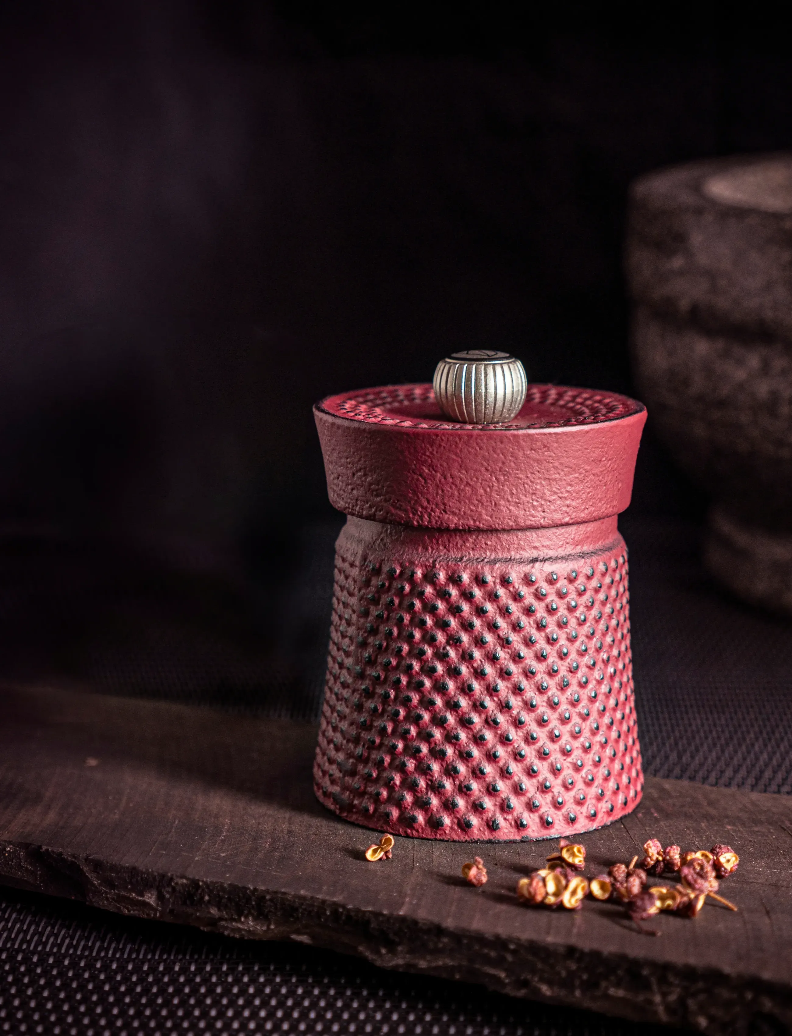 Peugeot Bali Støbejern Rød Peberkværn, 8 cm, Burgundy, Kværne > Krydderikværne, Unisex