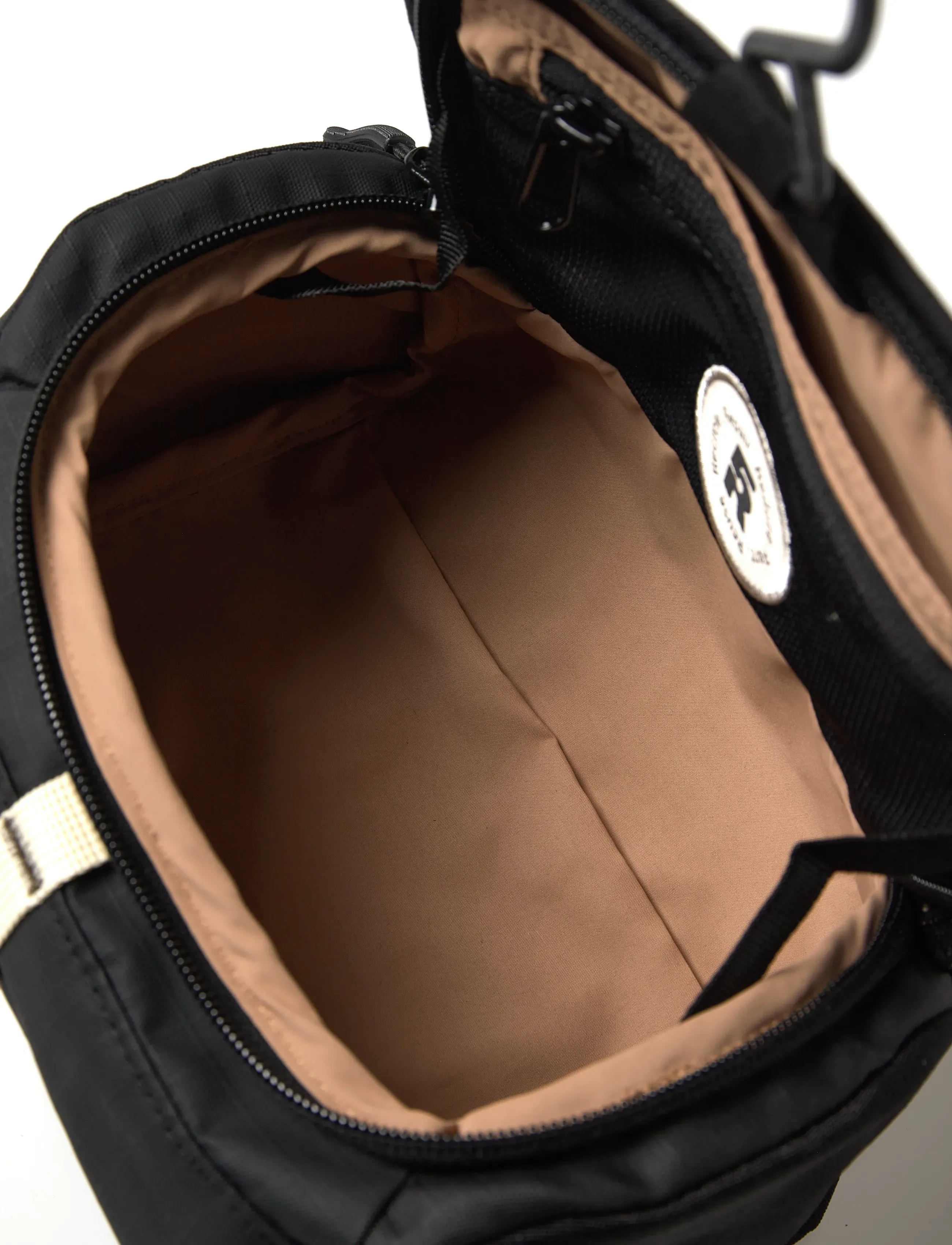 PICTURE ORGANIC CLOTHING - WILDPATH DOPP KIT - reisetaschen - black - 4