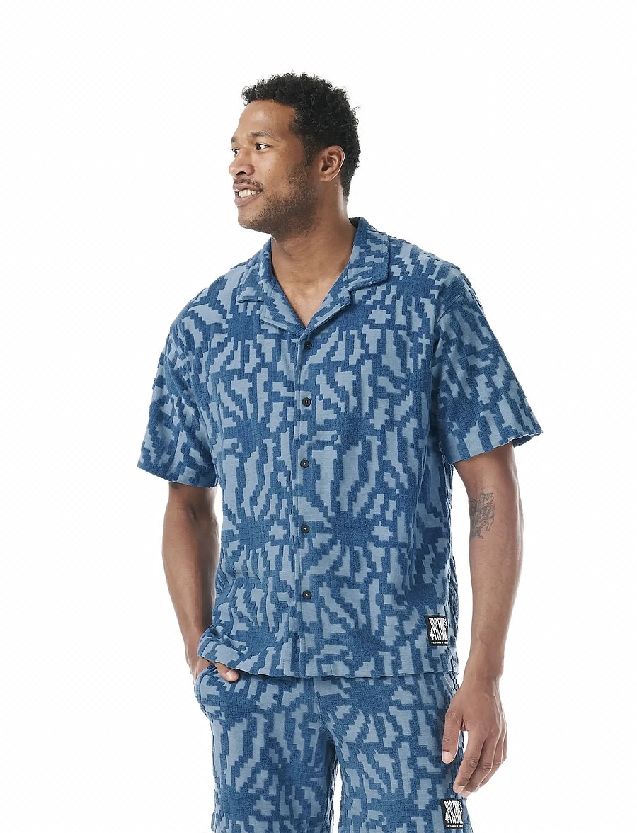 PICTURE ORGANIC CLOTHING - SPONGY SHIRT - tops & t-shirts - a blue flower embossed - 0