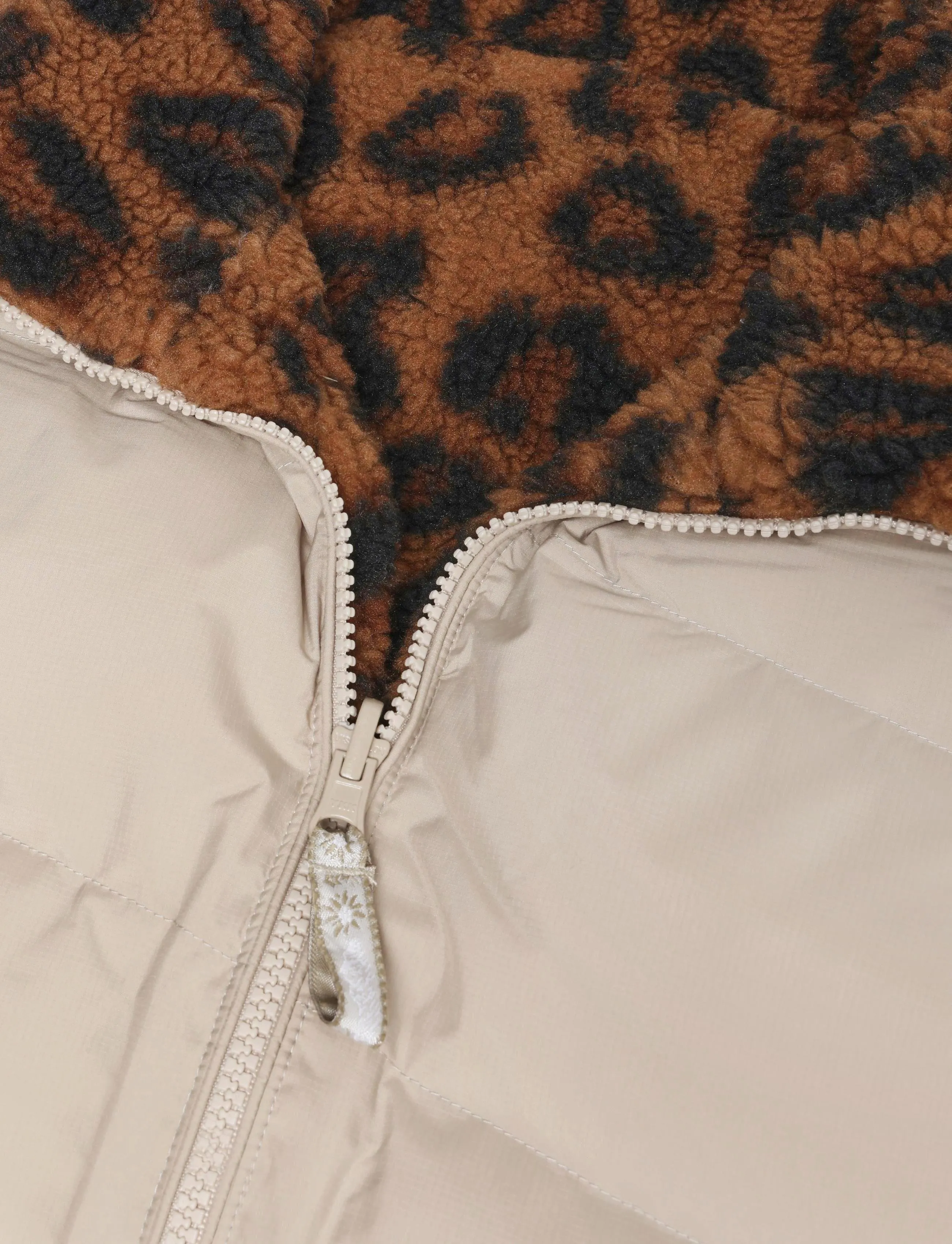 PICTURE ORGANIC CLOTHING - HYLLA REV VEST - outerwear - wild spot print - 2