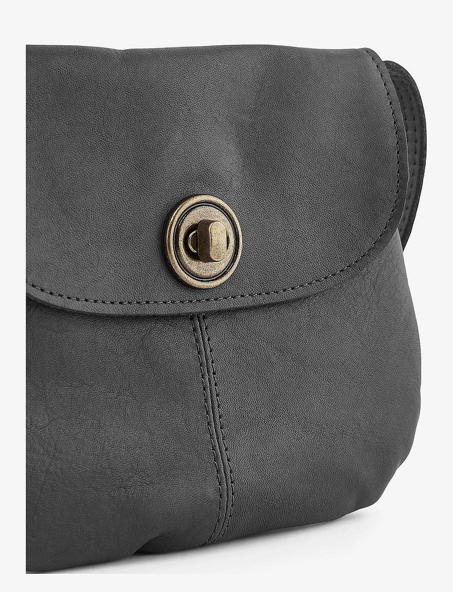 Pieces - PCTOTALLY ROYAL LEATHER PARTY BAG NOOS - umhängetaschen - black - 3