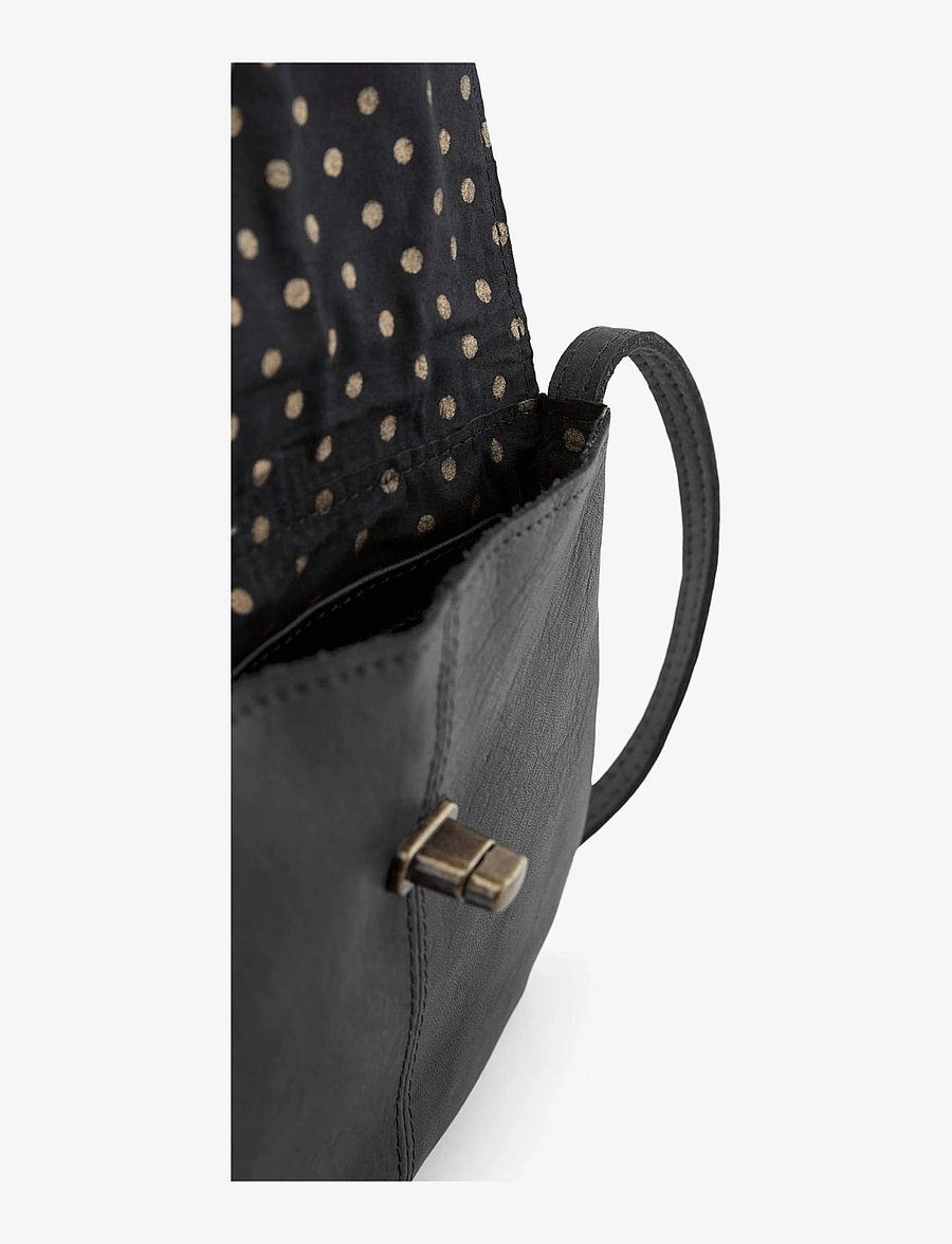 Pieces - PCTOTALLY ROYAL LEATHER PARTY BAG NOOS - umhängetaschen - black - 4