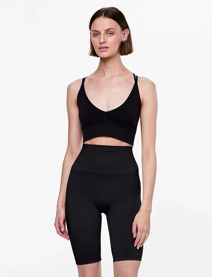 Pieces - PCIMAGINE SHAPEWEAR SHORTS - vormivad püksid ja seelikud - black - 0