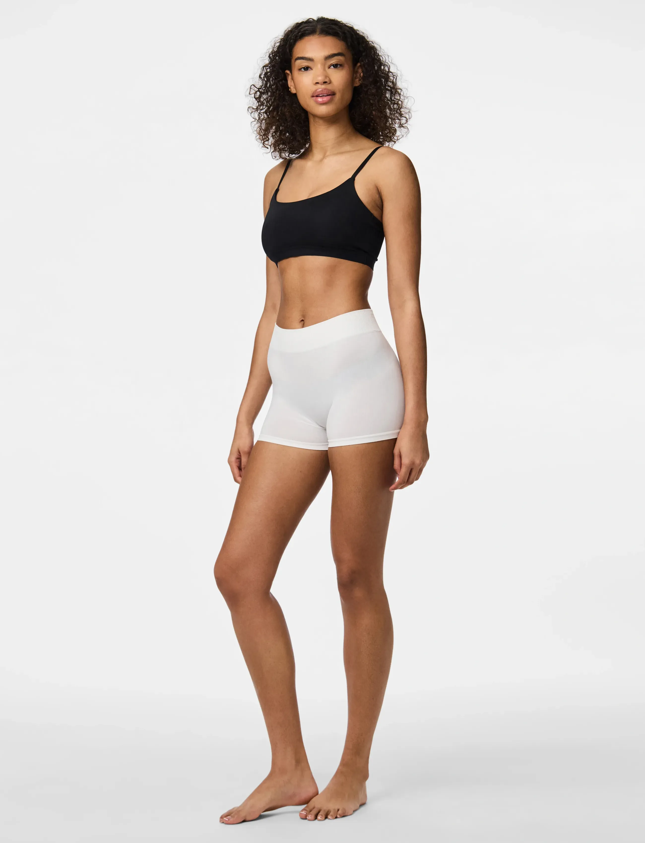 Pieces - PCLONDON MINI SHORTS NOOS BC - shorts - bright white - 4