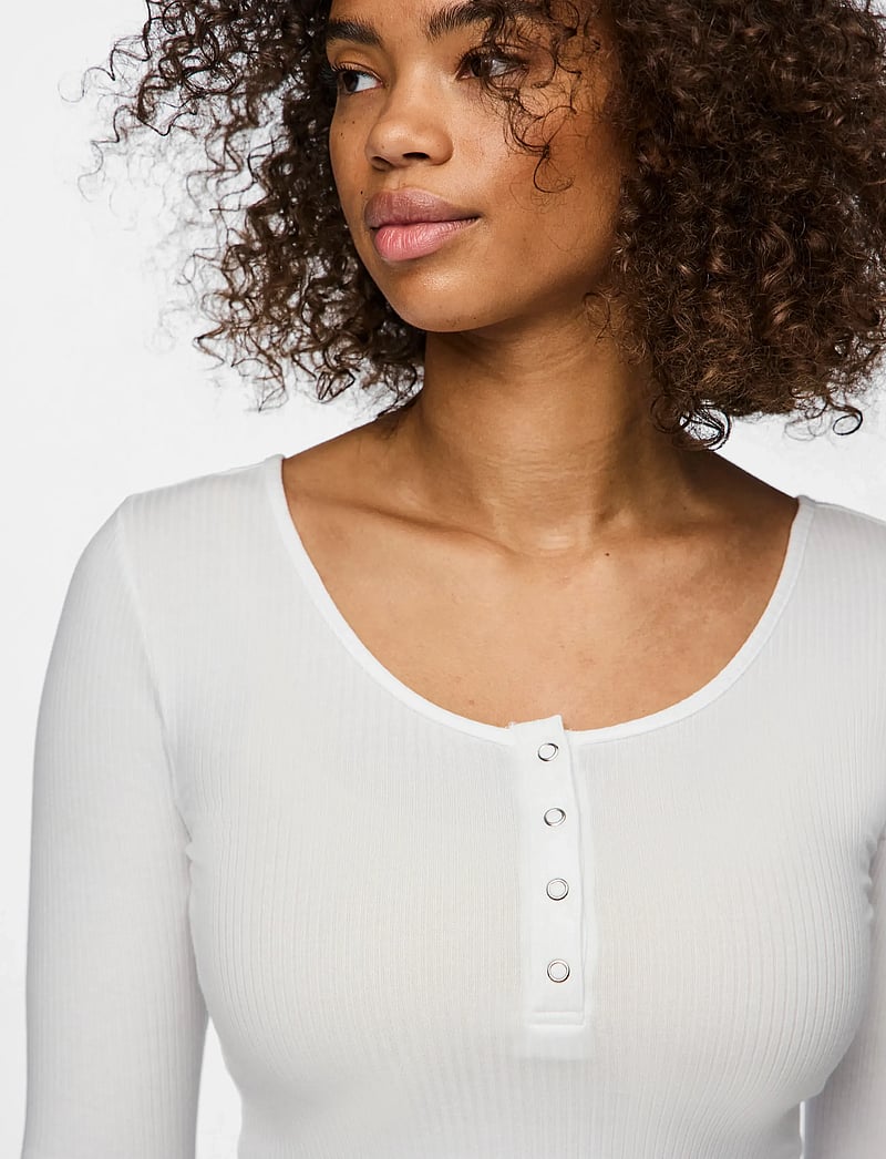 Pieces - PCKITTE LS TOP JRS NOOS BC - langärmlige tops - bright white - 5