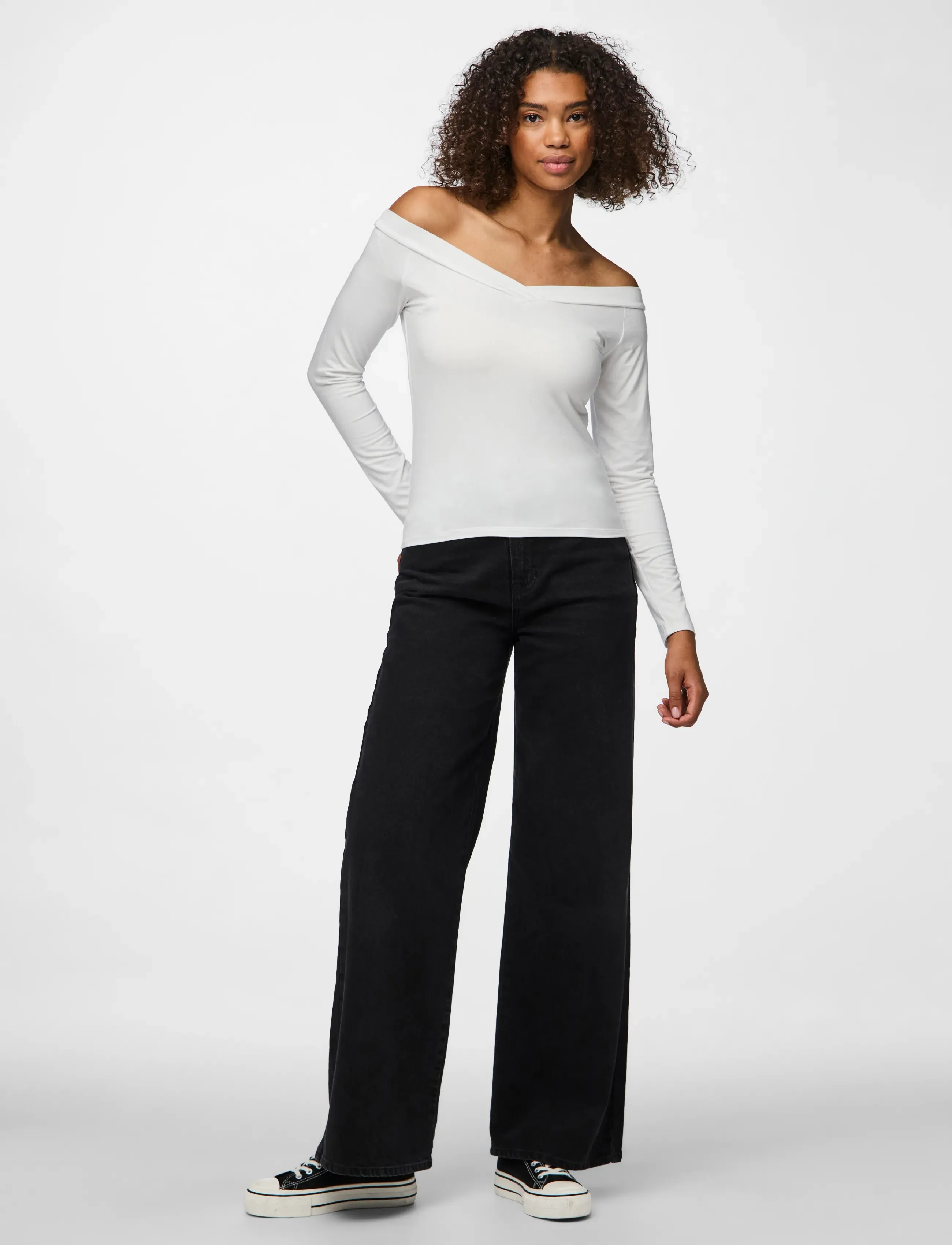 Pieces - PCMALIVA LS OFFS V-NECK TOP JRS NOOS BC - bluzki z długimi rękawami - bright white - 4