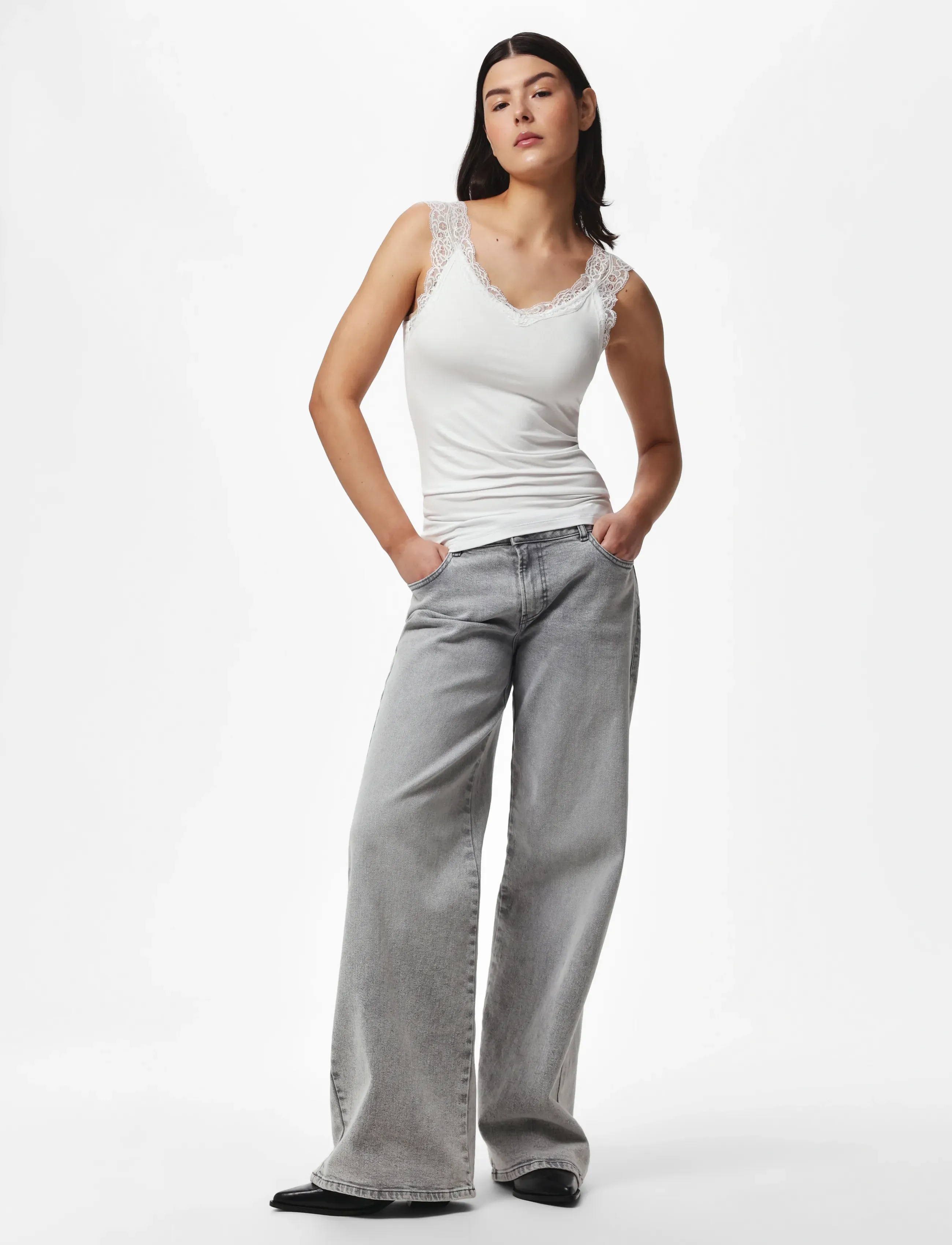 PIECES Pcbarbera Lace Top Jrs Noos Bc linnen dam – bild 7