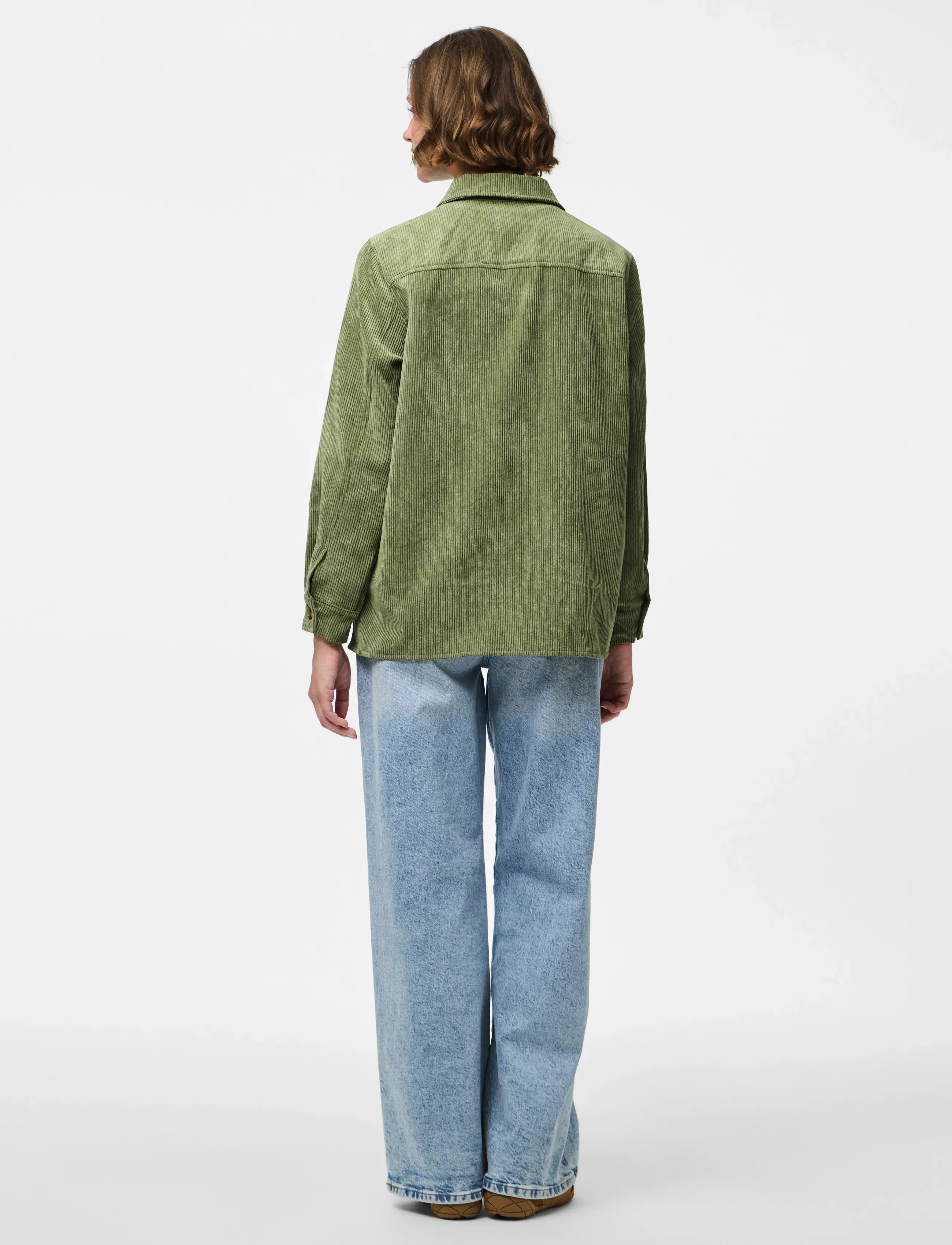 Pieces - PCEFFI LS  CORDUROY SHIRT WVN NOOS BC - overshirts - olivine - 3