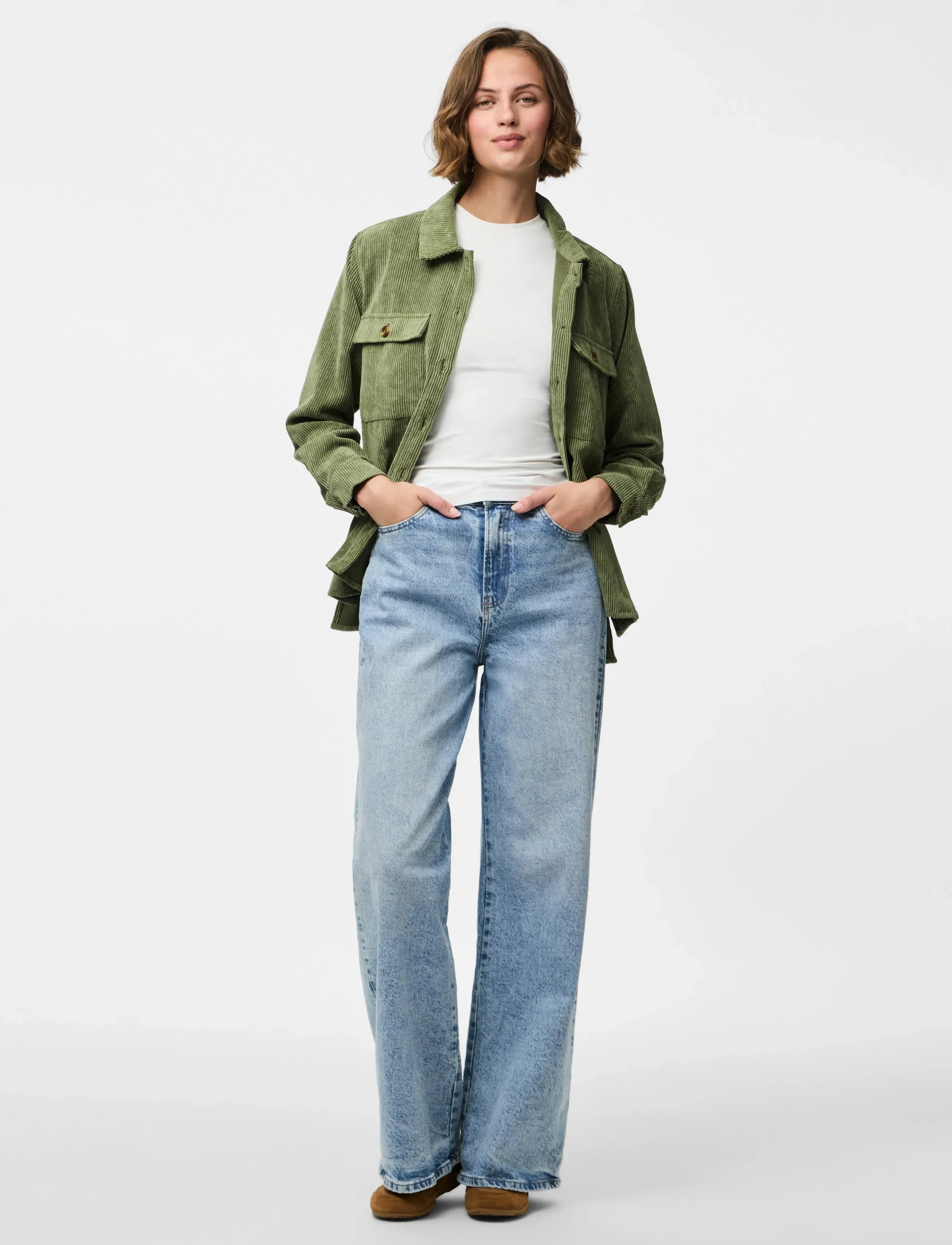 Pieces - PCEFFI LS  CORDUROY SHIRT WVN NOOS BC - overshirts - olivine - 4