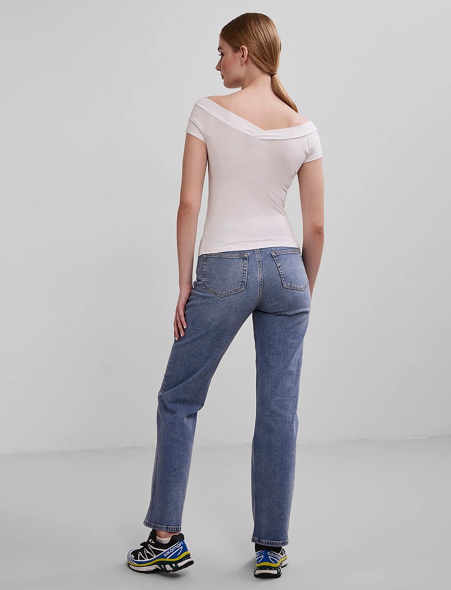 Pieces - PCMALIVA SS OFF SHOULDER V-NECK TOP NOOS - t-särgid - bright white - 2