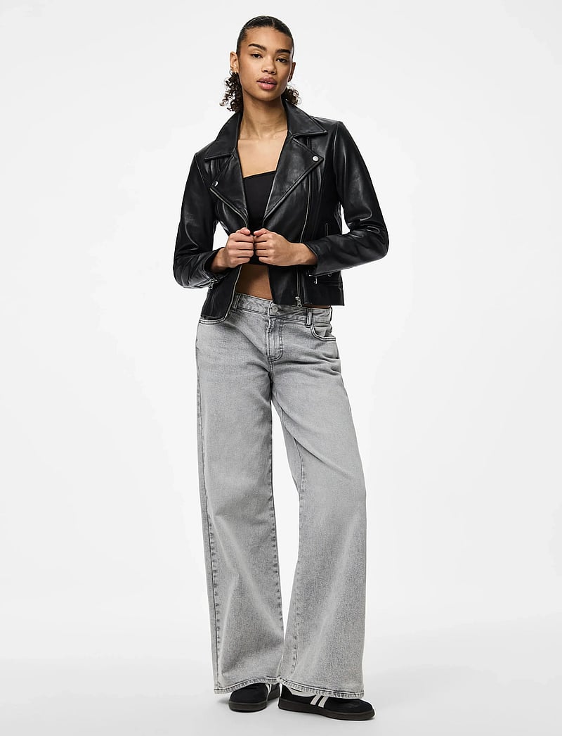 Pieces - PCSUSSE LEATHER JACKET NOOS - spring jackets - black - 4