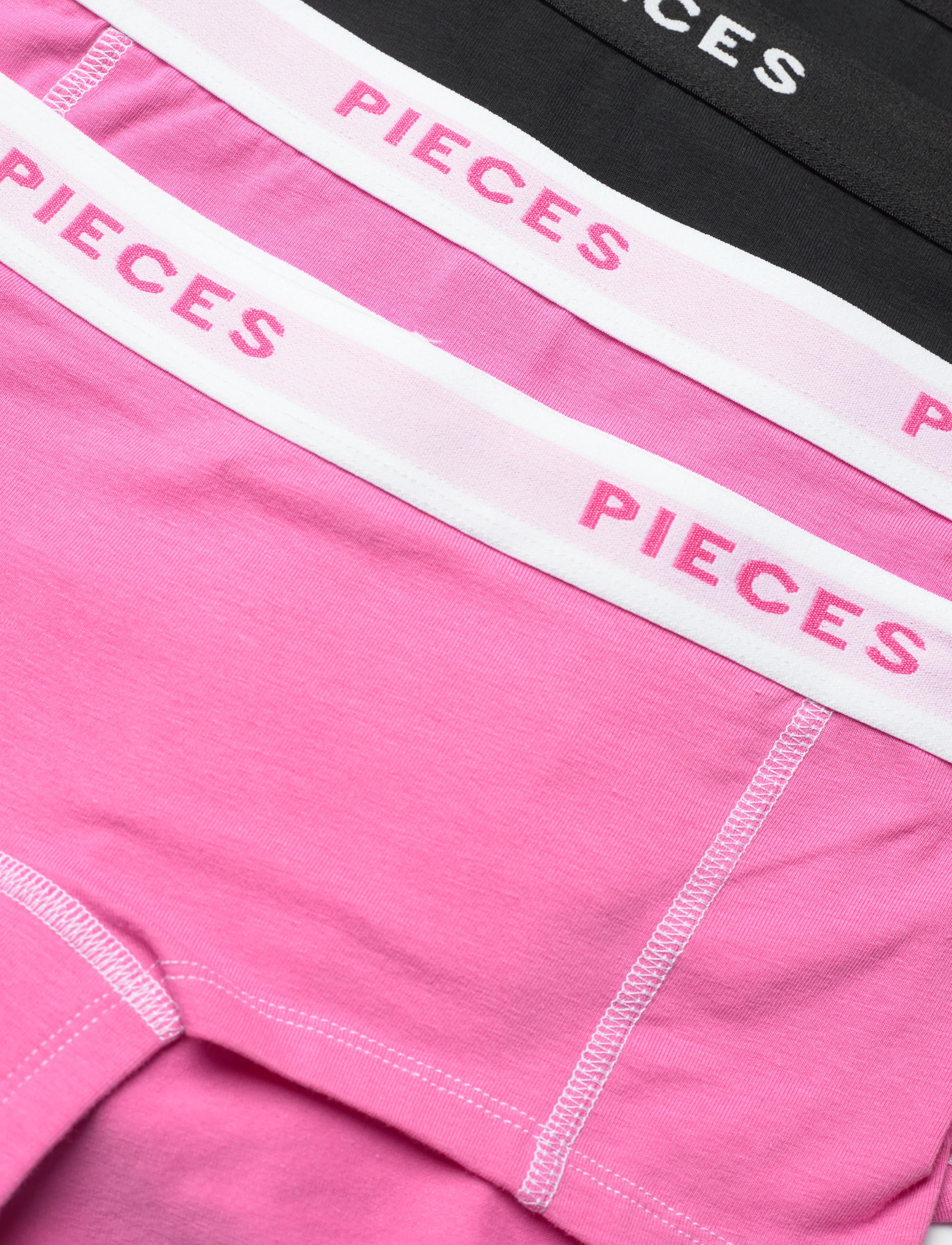 Pieces - PCLOGO LADY 4 PACK SOLID NOOS BC - hipster & hotpants - black - 1