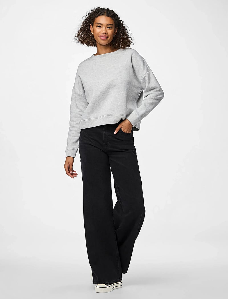 Pieces - PCCHILLI LS SWEAT NOOS BC - hverdags stil - light grey melange - 0