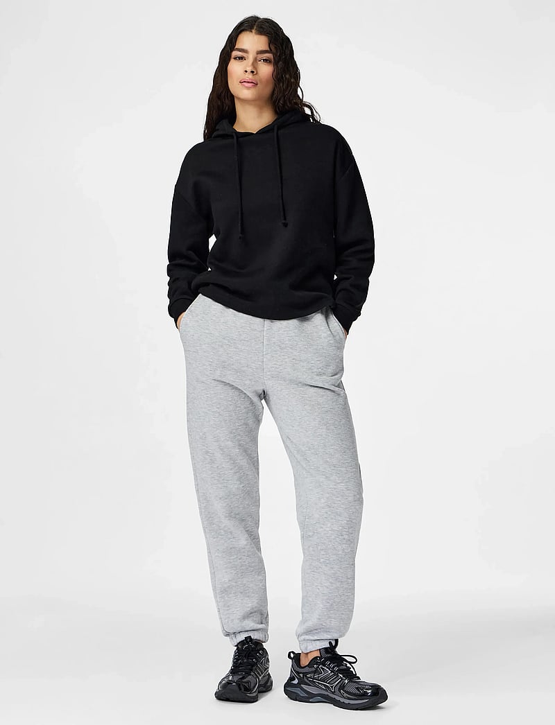 Pieces - PCCHILLI HW SWEAT PANTS NOOS BC - arkityyli - light grey melange - 4