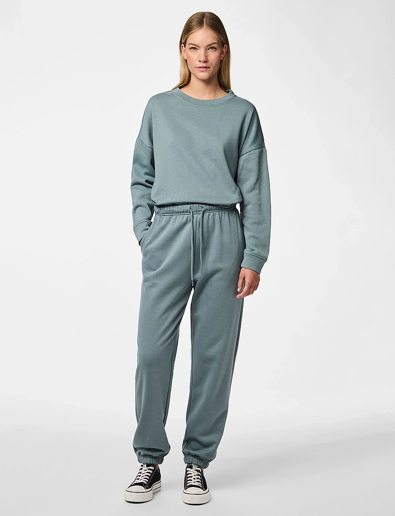 Pieces - PCCHILLI HW SWEAT PANTS NOOS BC - vardagsstil - trooper - 4
