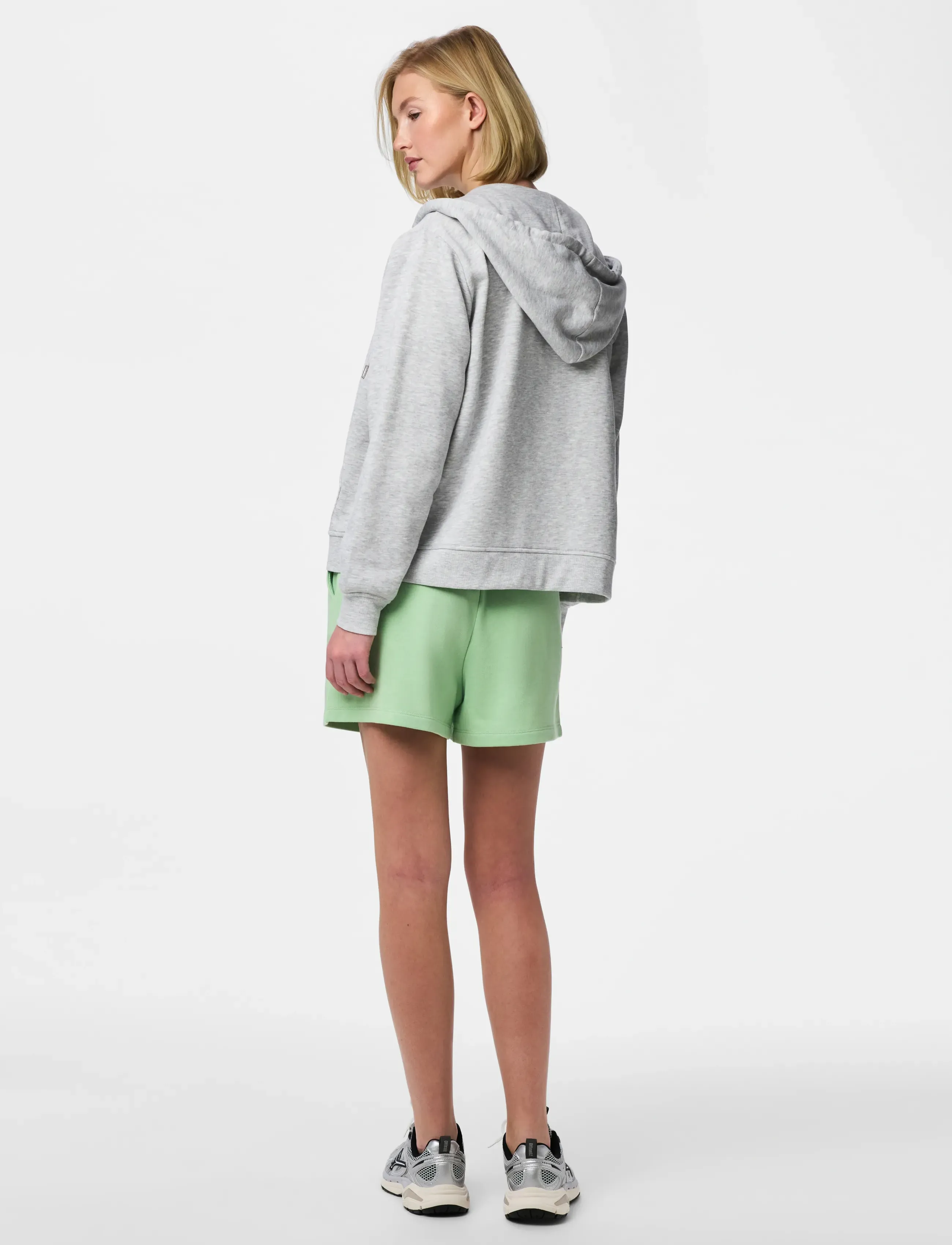 Pieces - PCCHILLI SUMMER HW SHORTS UB NOOS BC - sweatshorts - sprucestone - 3