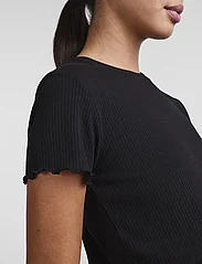 Pieces - PCNICCA SS O-NECK TOP NOOS - zemākās cenas - black - 5