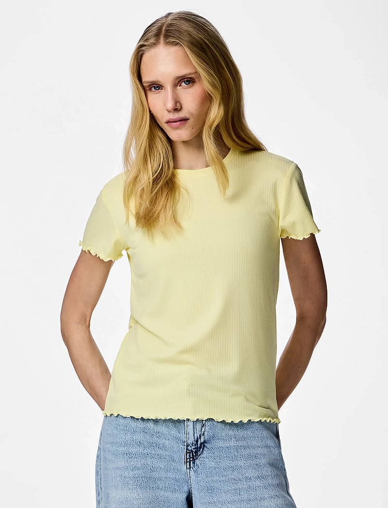 Pieces - PCNICCA SS O-NECK TOP JRS NOOS - t-shirts - french vanilla - 0