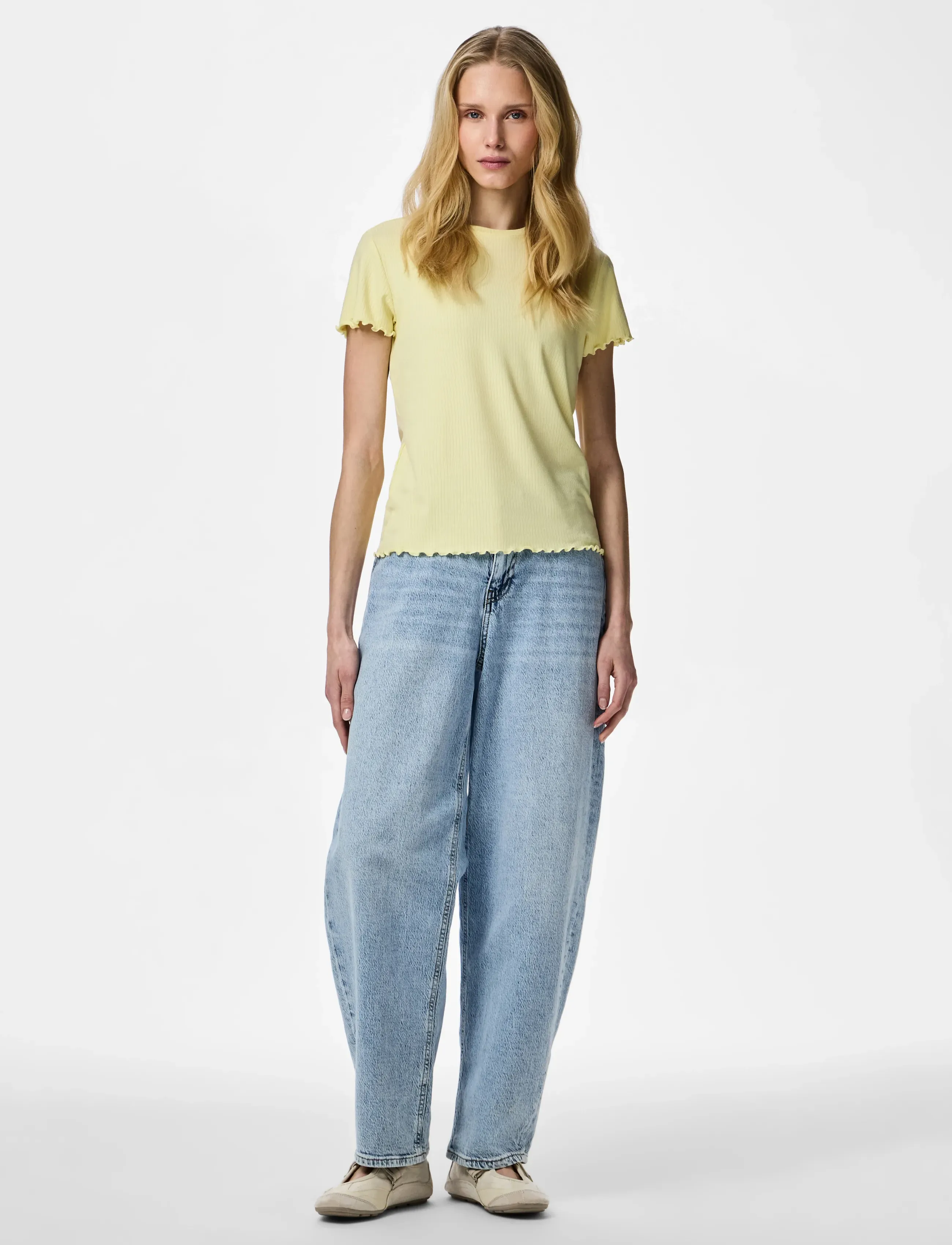 Pieces - PCNICCA SS O-NECK TOP JRS NOOS - t-shirts - french vanilla - 4