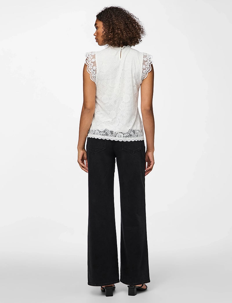 Pieces - PCOLLINE SL LACE TOP WVN NOOS - topid ja varrukateta alussärgid - cloud dancer - 3