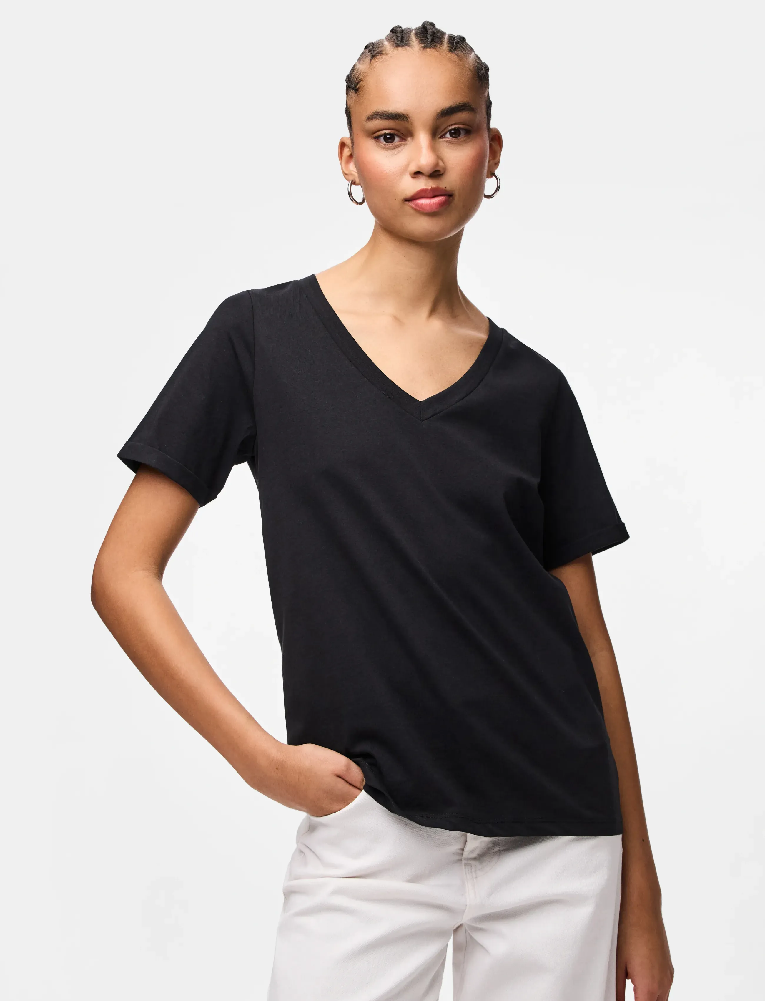 Pieces PCRIA SS V-NECK SOLID TEE JRS NOOS BC - Kleidung - BLACK / black