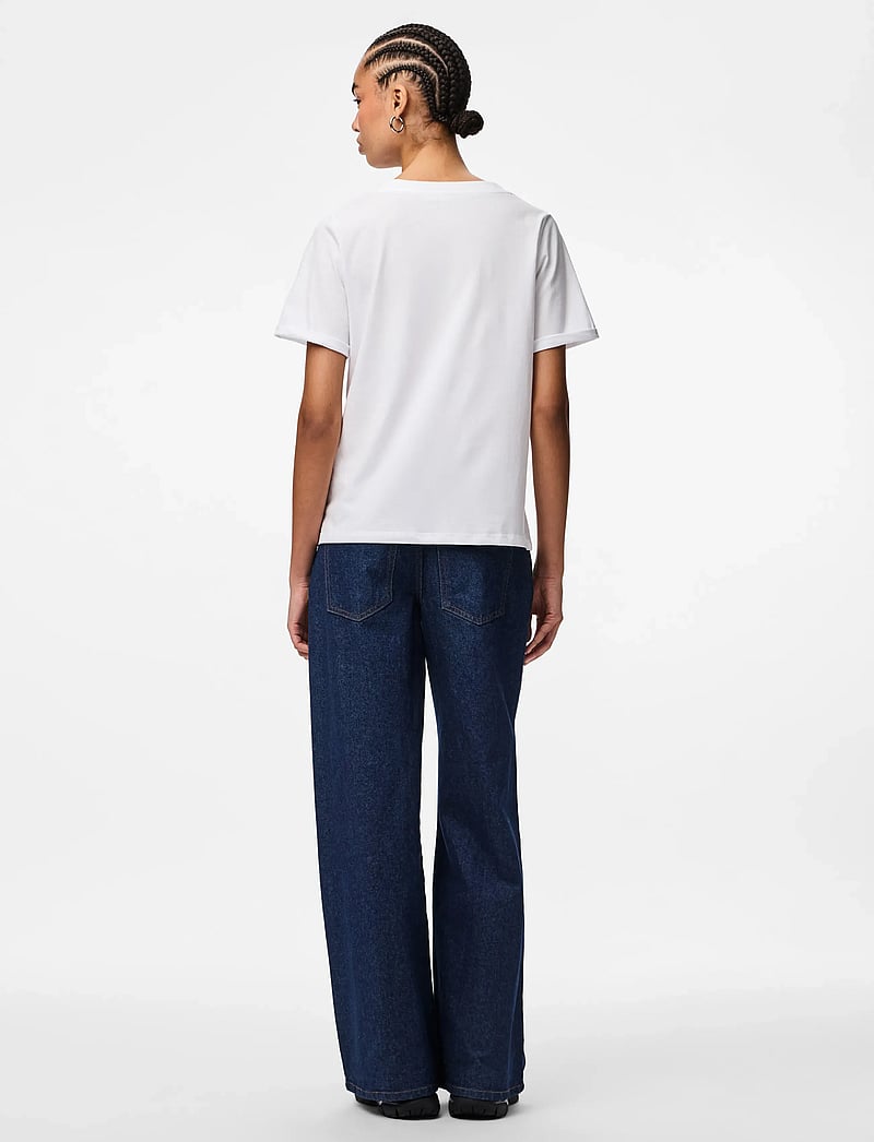 Pieces - PCRIA SS V-NECK SOLID TEE JRS NOOS BC - t-shirts - bright white - 3