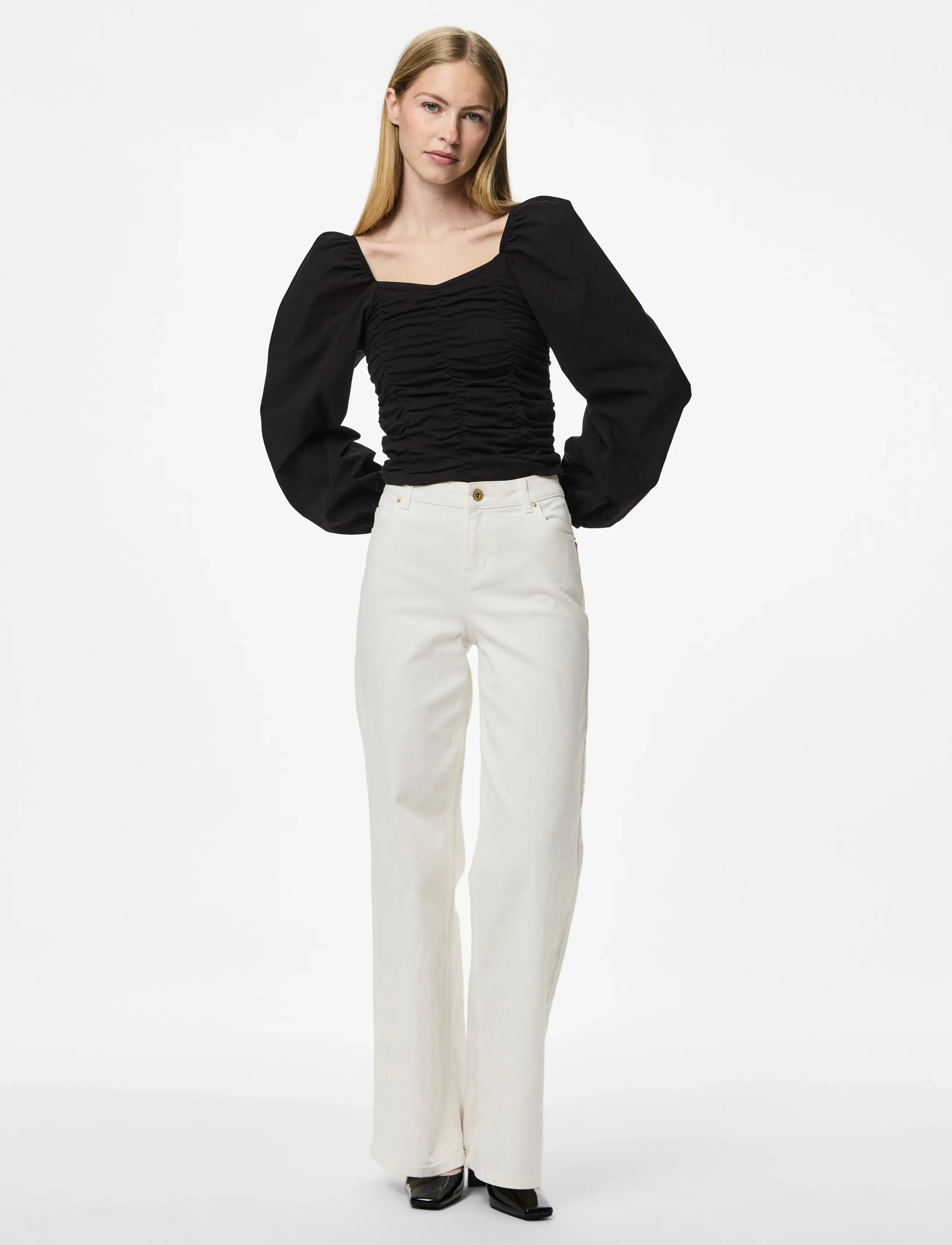 Pieces - PCMALYSIA LS TOP JRS NOOS BC - langärmelige blusen - black - 4