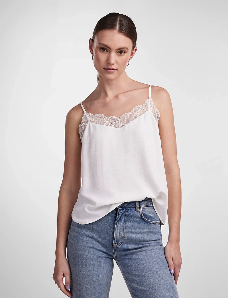 Pieces - PCTIFFANY STRAP LACE TOP WVN NOOS BC - Ärmellose tops - cloud dancer - 0