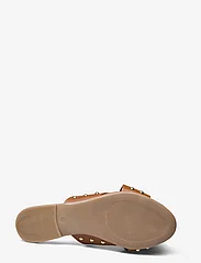 Pieces - PCVUMA LEATHER  SANDAL - flat sandals - cognac - 4
