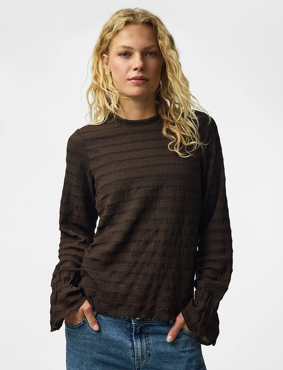 Pieces - PCDAISY LS O-NECK TOP JRS NOOS BC - langärmelige blusen - hot fudge - 0