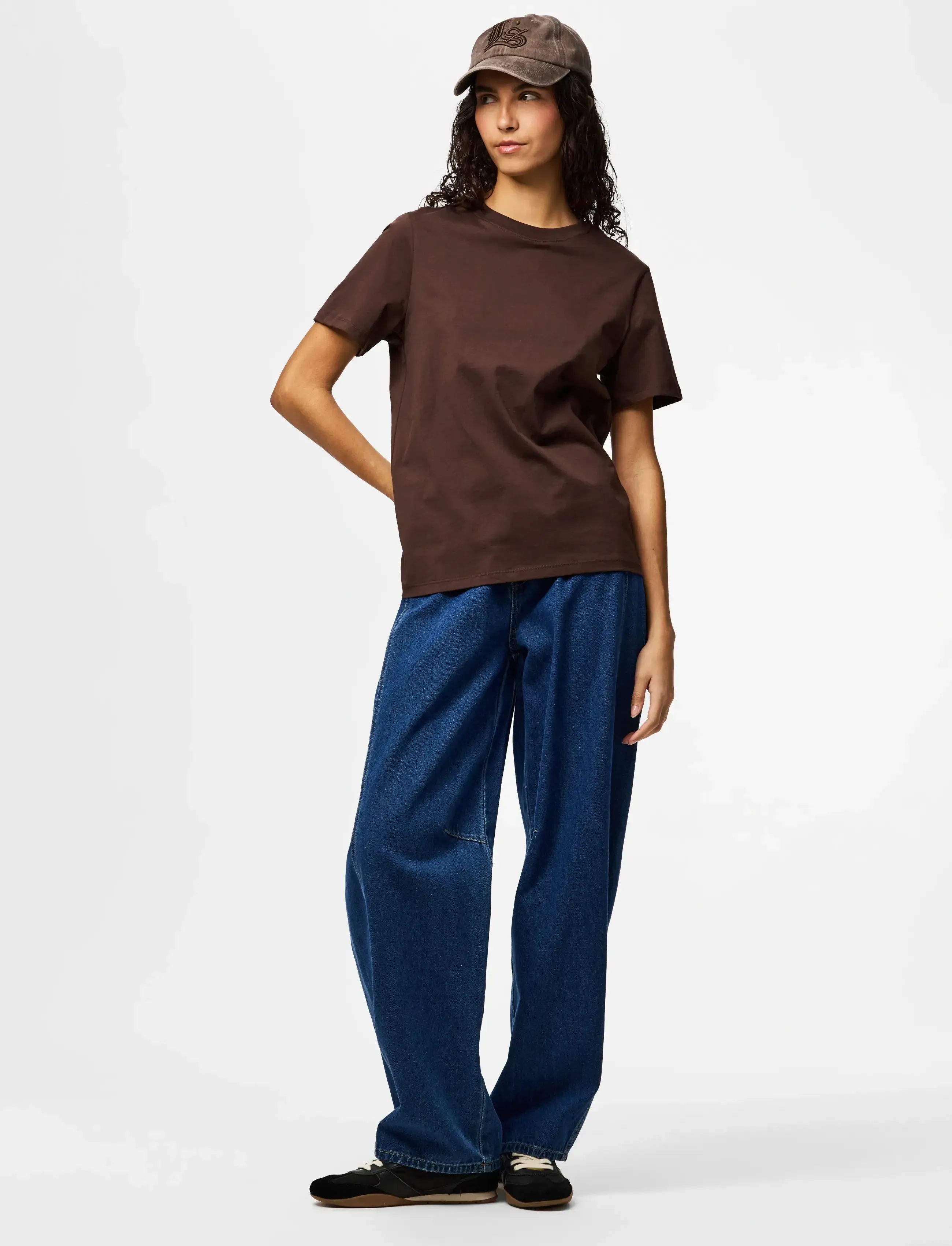 Pieces - PCRIA SS SOLID TEE JRS NOOS BC - t-shirts - hot fudge - 4