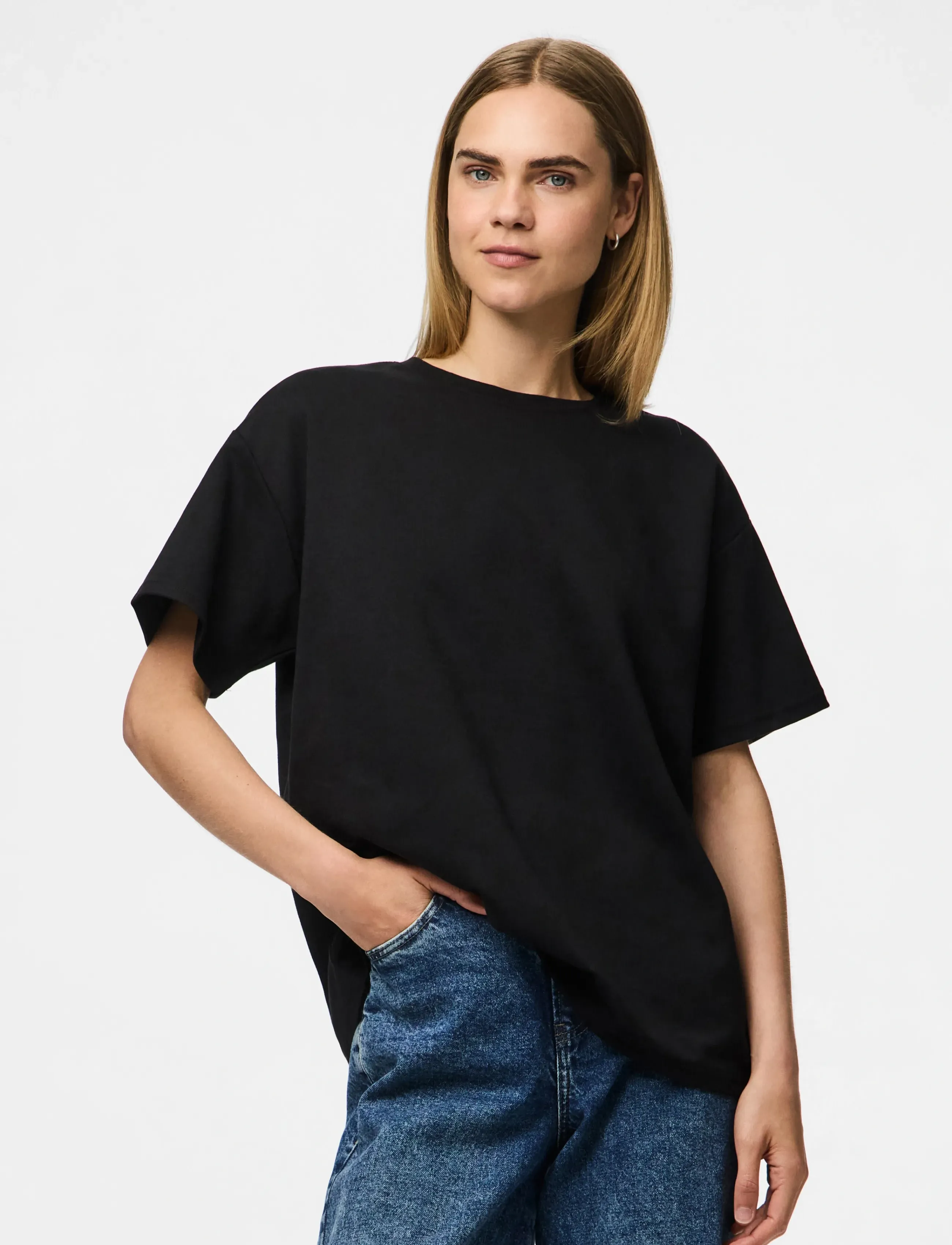 Pieces Pcskylar Ss Oversized Tee Jrs Noos, XS, Black, T-Shirts & Toppe > Kortærmede, Dame