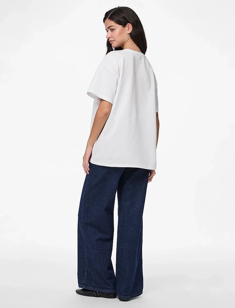 Pieces - PCSKYLAR SS OVERSIZED TEE JRS NOOS - t-shirts - bright white - 3