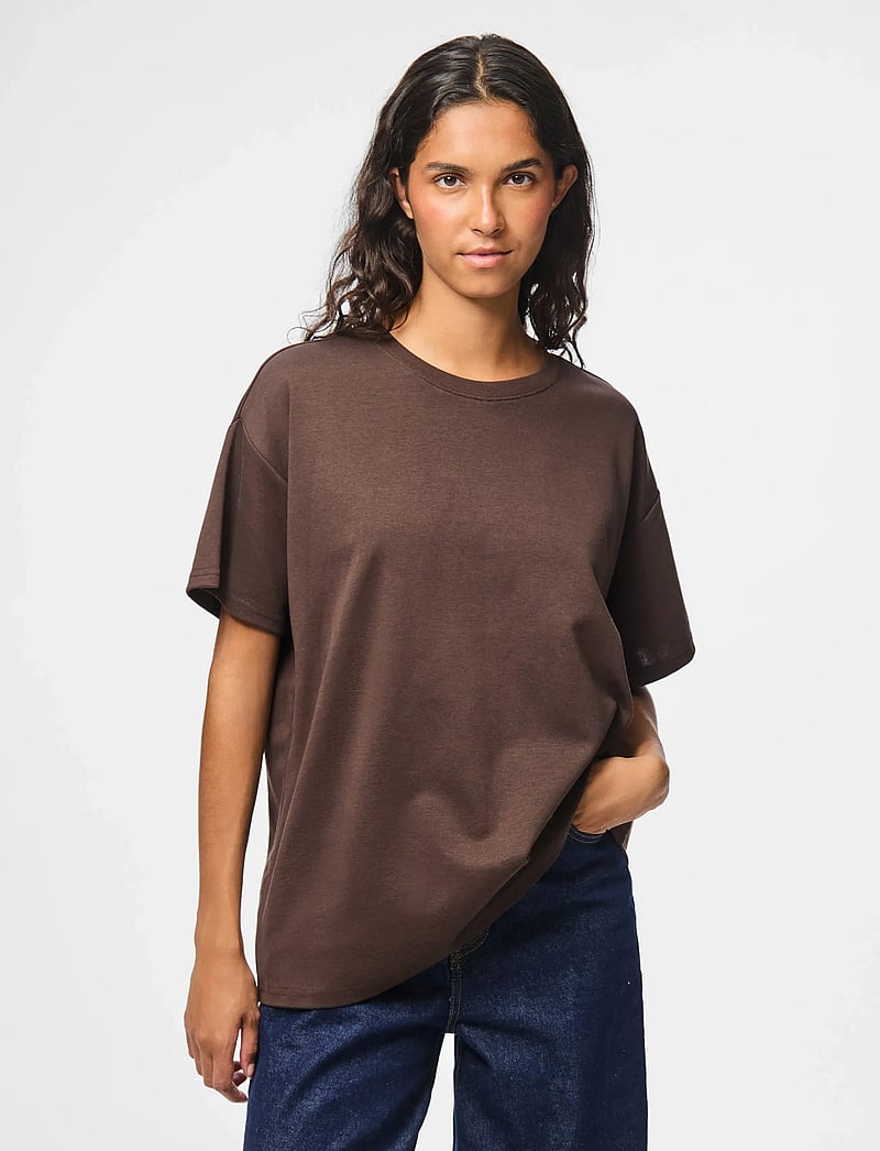 Pieces - PCSKYLAR SS OVERSIZED TEE JRS NOOS - t-shirts - hot fudge - 0