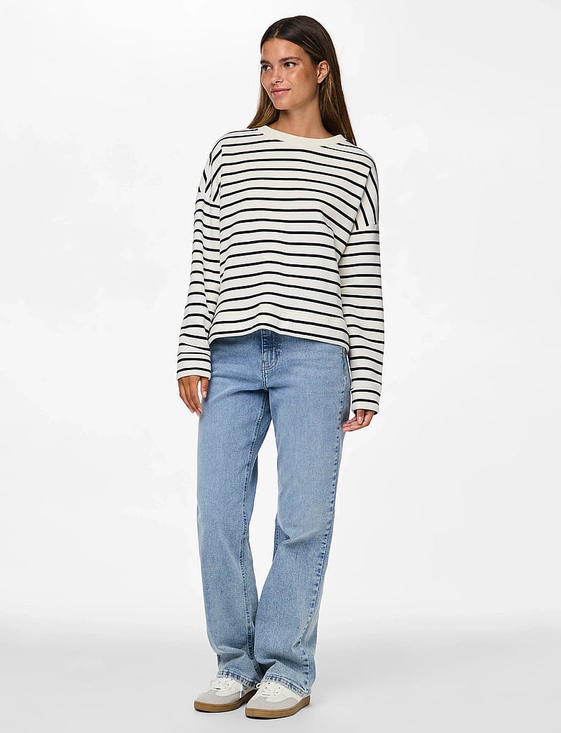 Pieces - PCCHILLI LS SWEAT STRIPES NOOS BC - sweatshirts - cloud dancer - 5