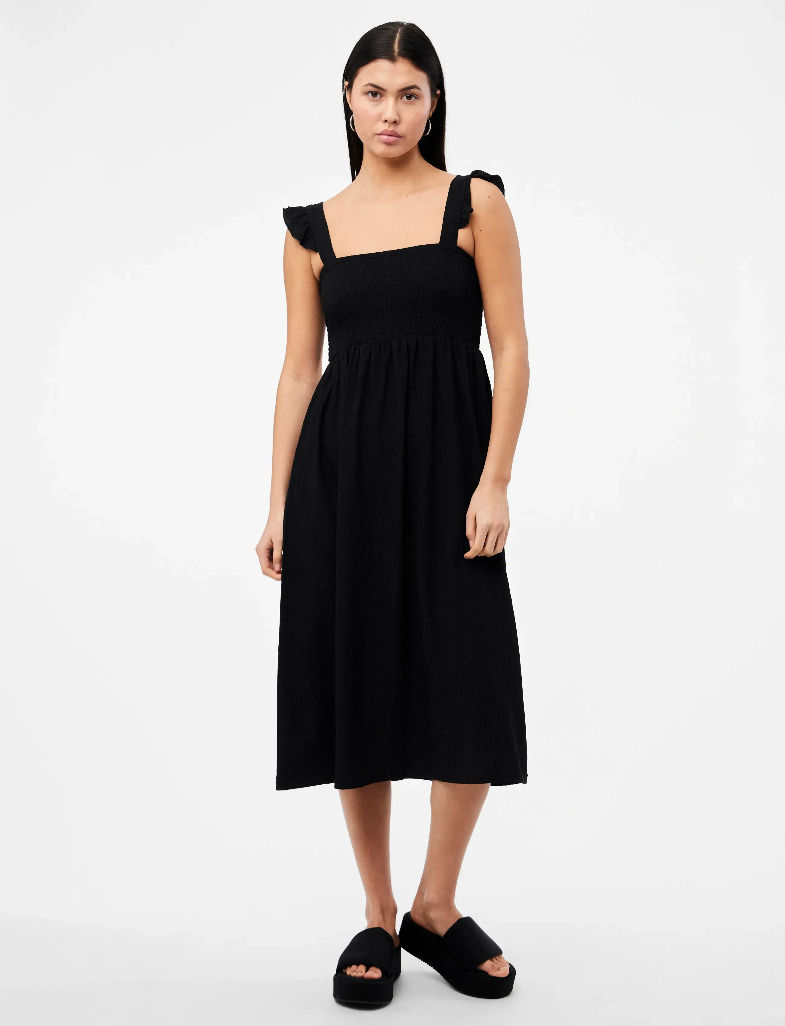 Pieces PCLUNA SMOCK STRAP DRESS SA JRS BC - Midikleider - BLACK / black