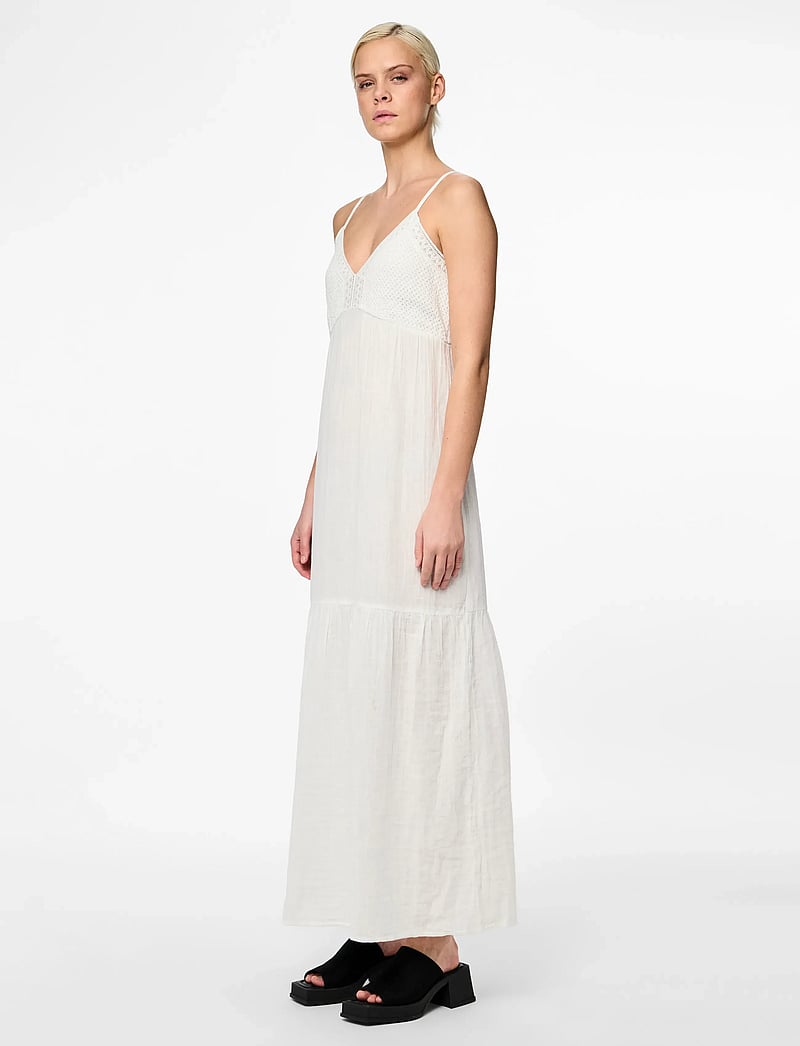 Pieces - PCASTINA STRAP MAXI DRESS JRS SWW BC - summer dresses - cloud dancer - 4