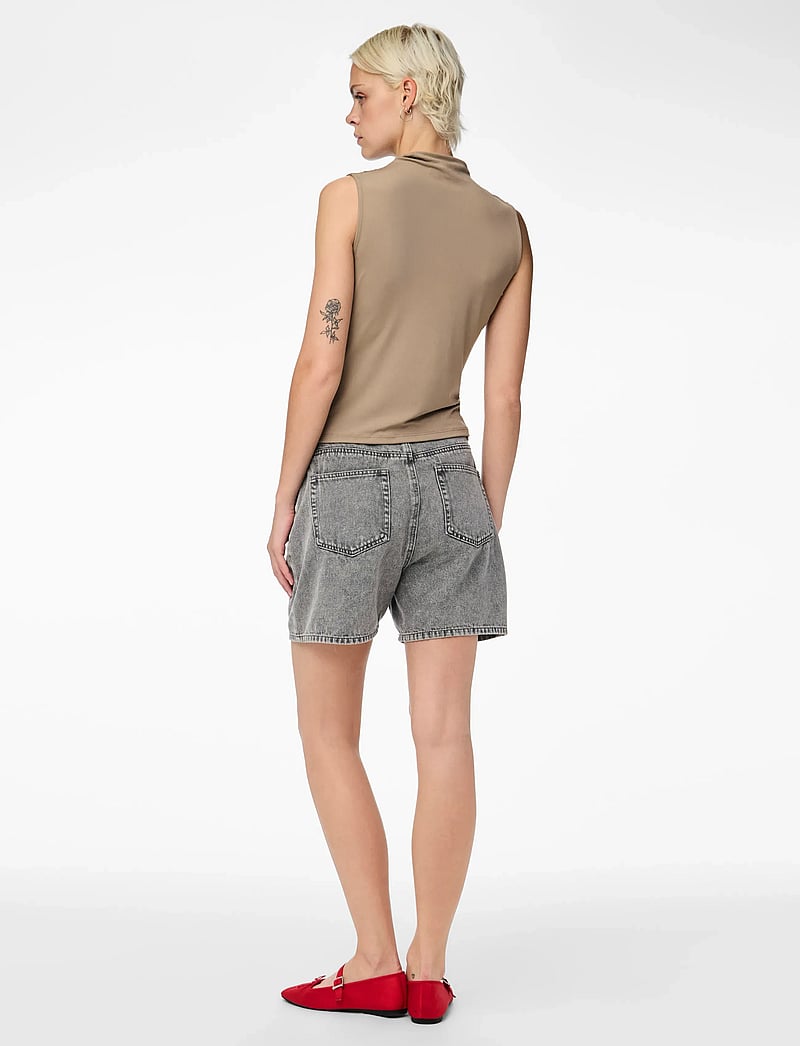 Pieces - PCMADISON SL DRAPED TOP JRS NOOS BC - Ärmellose blusen - taupe gray - 3