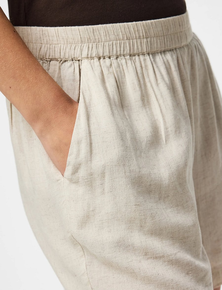 Pieces - PCPIA MW SHORTS WVN NOOS - leinen-shorts - birch - 5