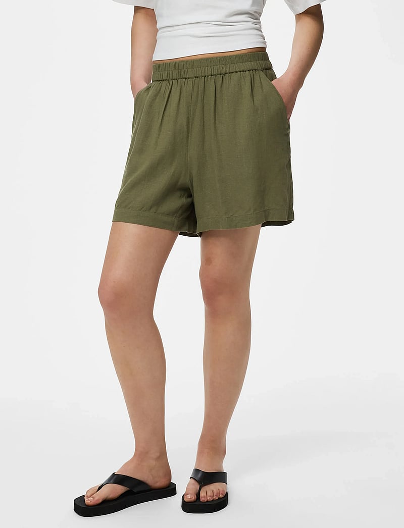 Pieces - PCPIA MW SHORTS WVN NOOS - leinen-shorts - deep lichen green - 0