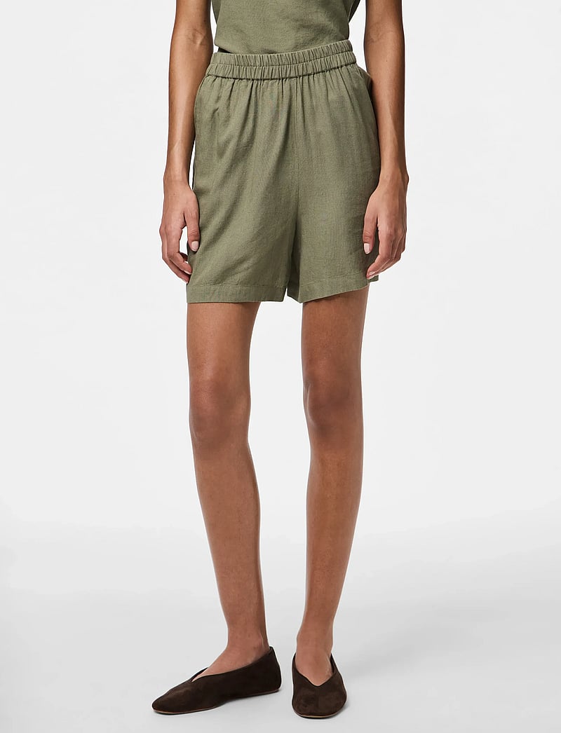 Pieces - PCPIA MW SHORTS WVN NOOS - hørshorts - deep lichen green - 0