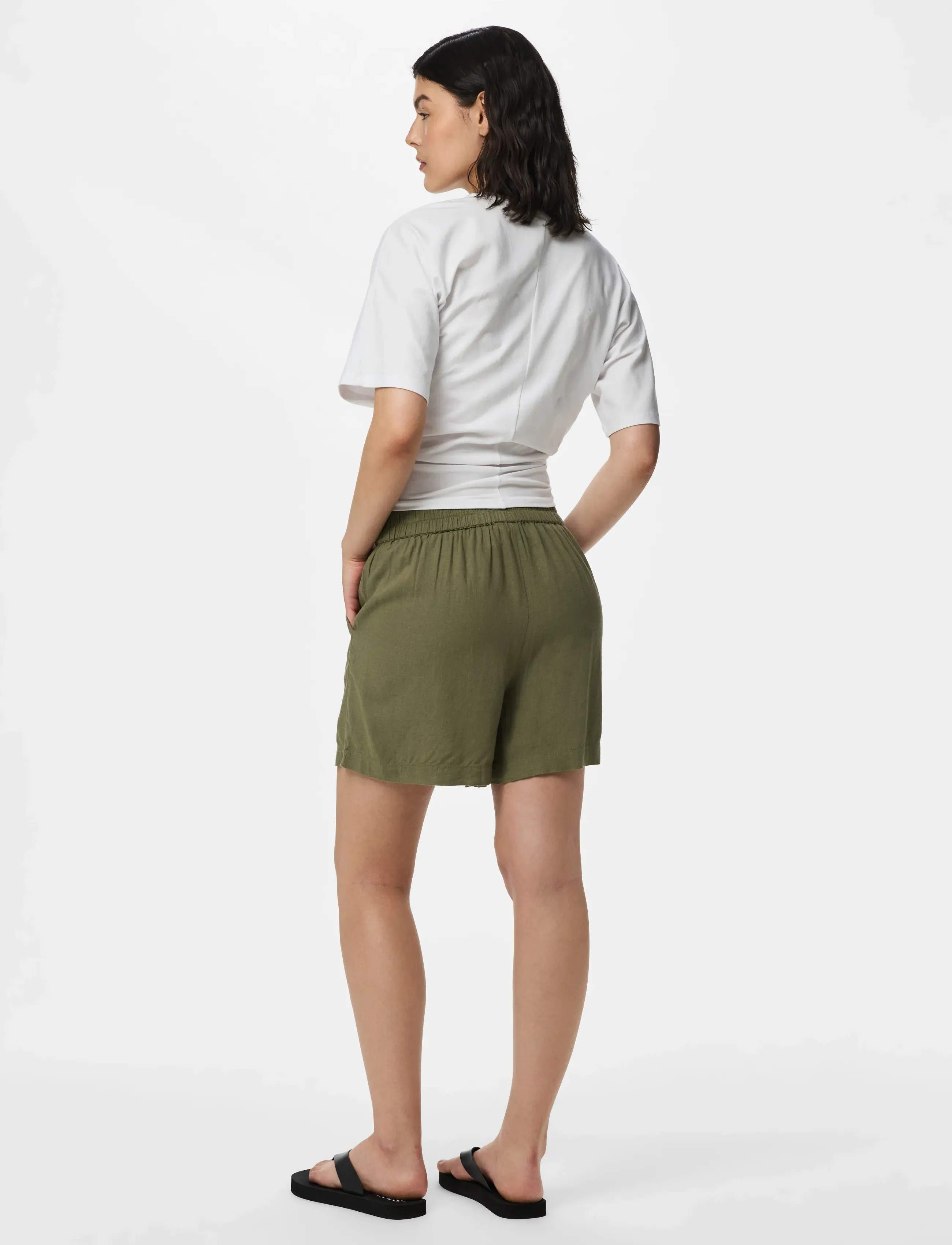 Pieces - PCPIA MW SHORTS WVN NOOS - leinen-shorts - deep lichen green - 3