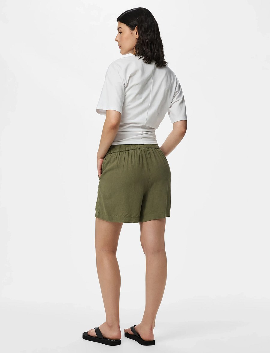 Pieces - PCPIA MW SHORTS WVN NOOS - leinen-shorts - deep lichen green - 3