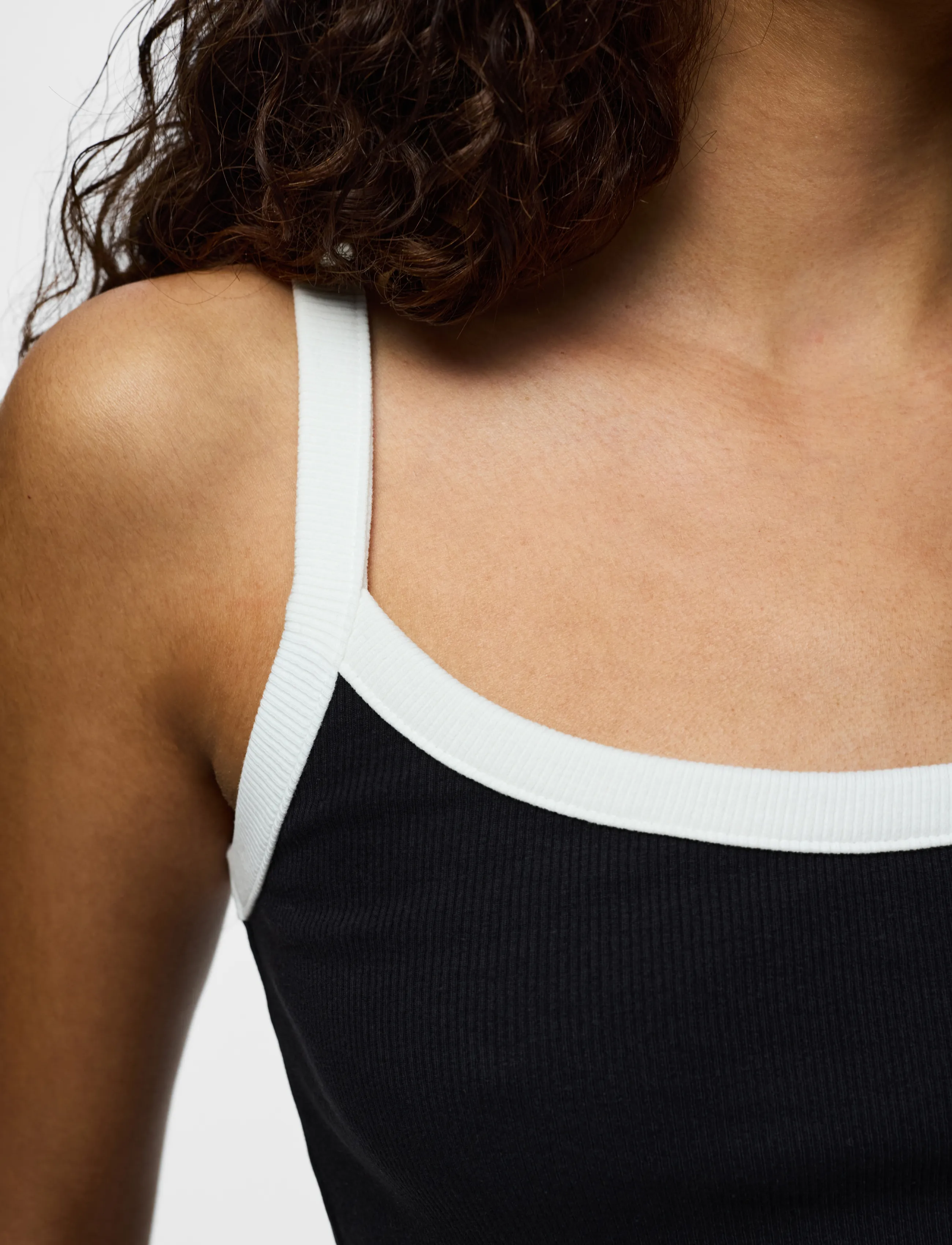 PIECES Pcmay Strap Top Jrs Noos Bc linnen dam – bild 6